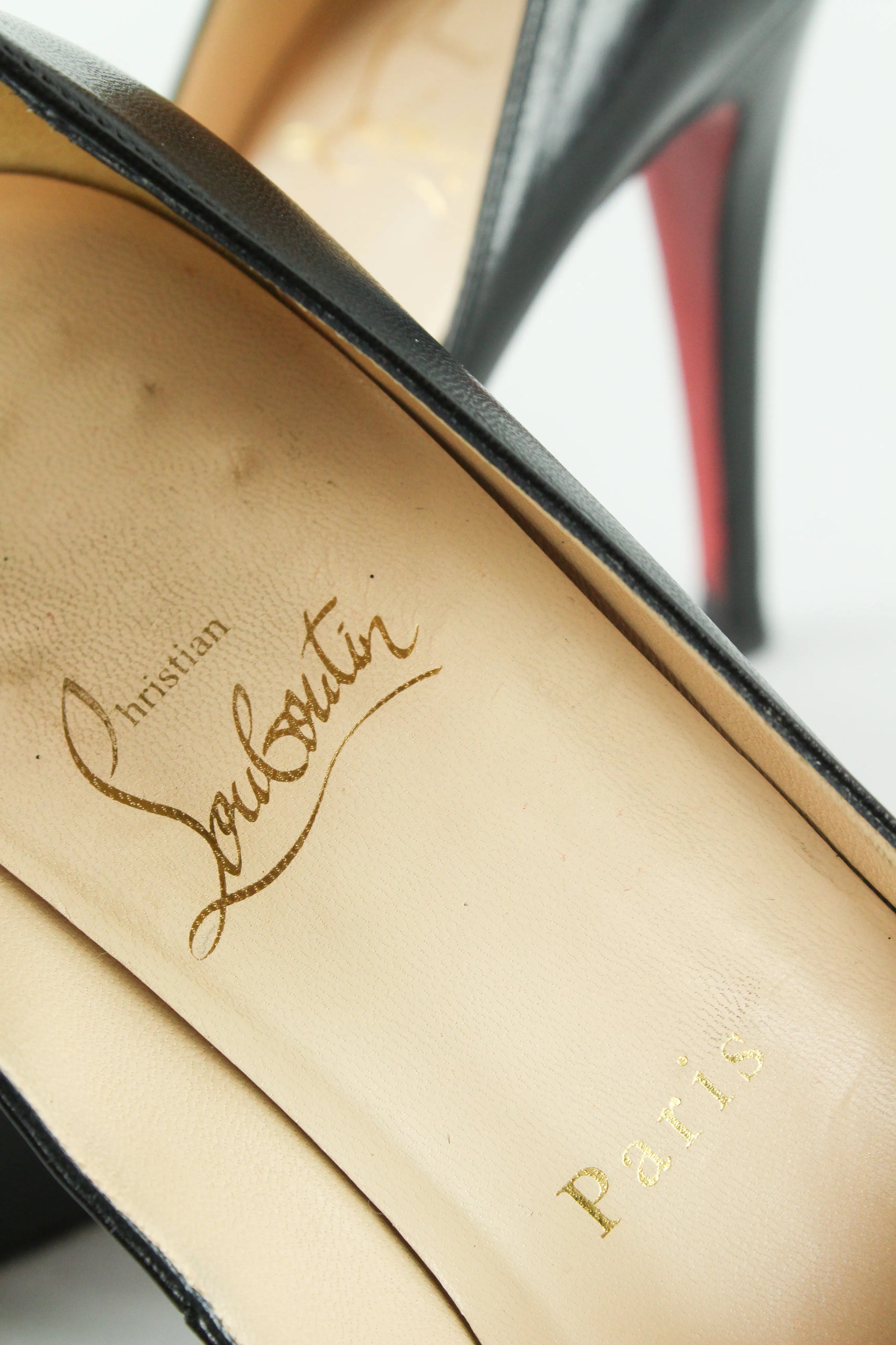 New Very Privè black leather peep toe
