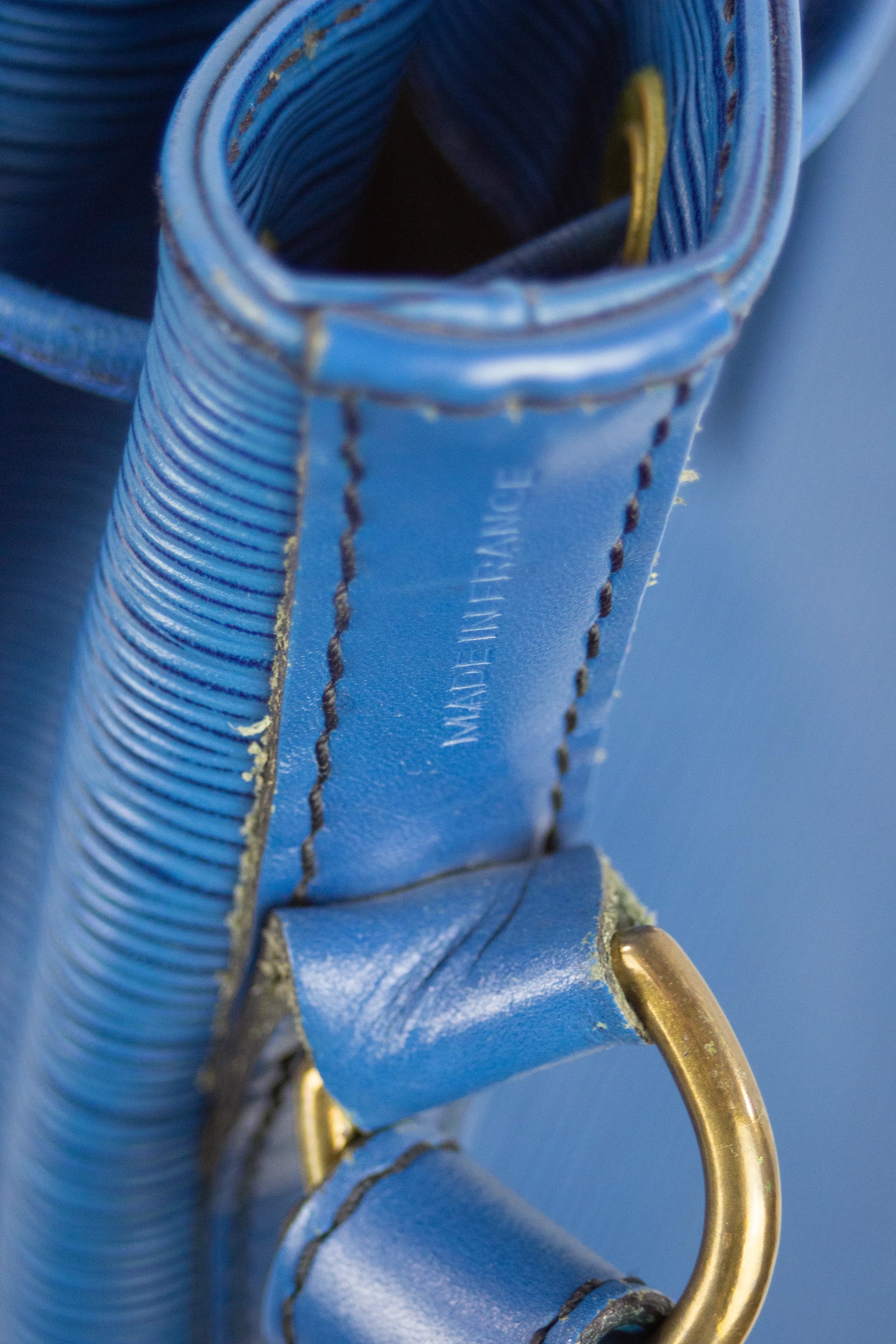 Noé in blue Epi leather