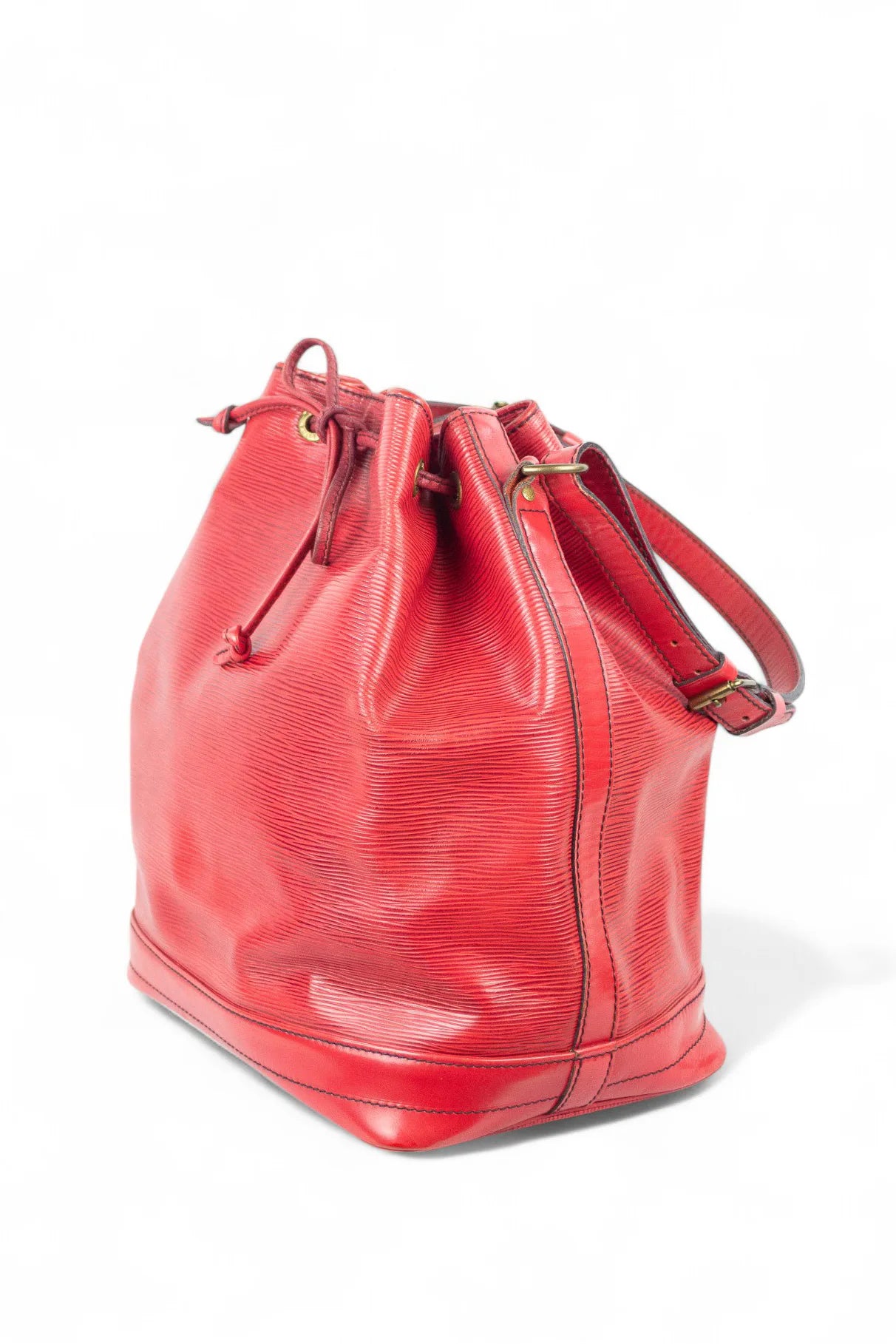 Noé in red Epi leather