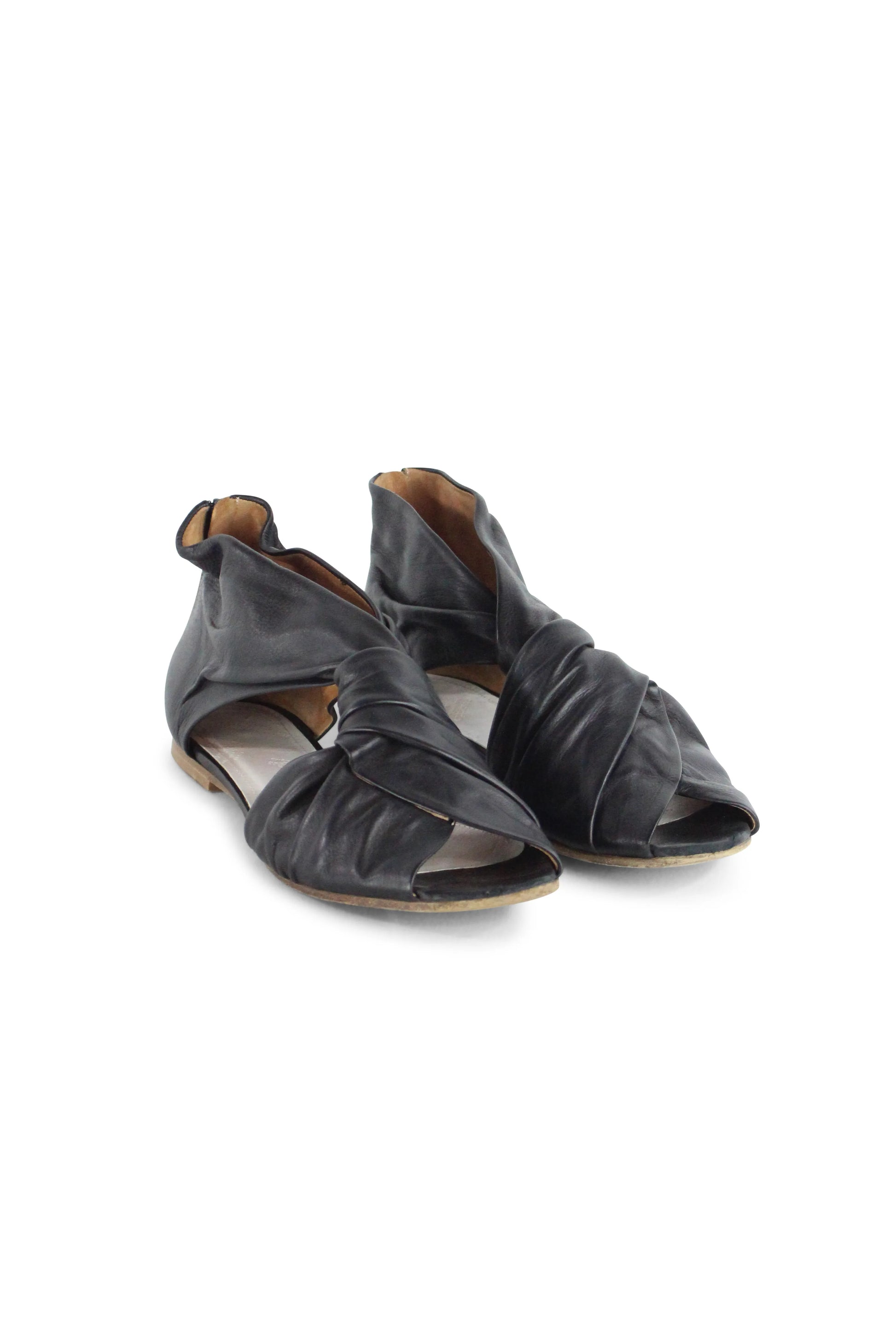 Black twist nappa sandals