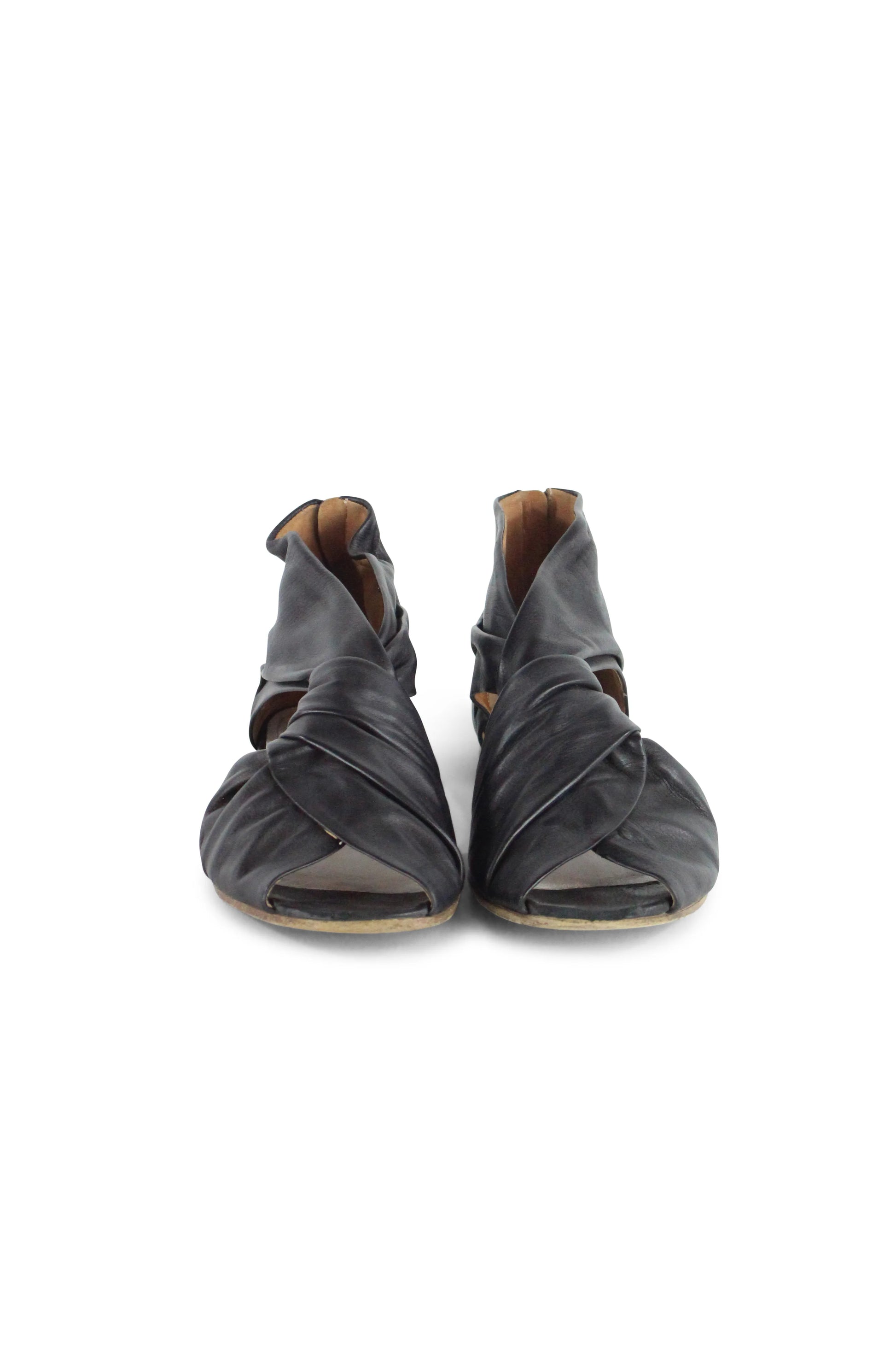 Black twist nappa sandals