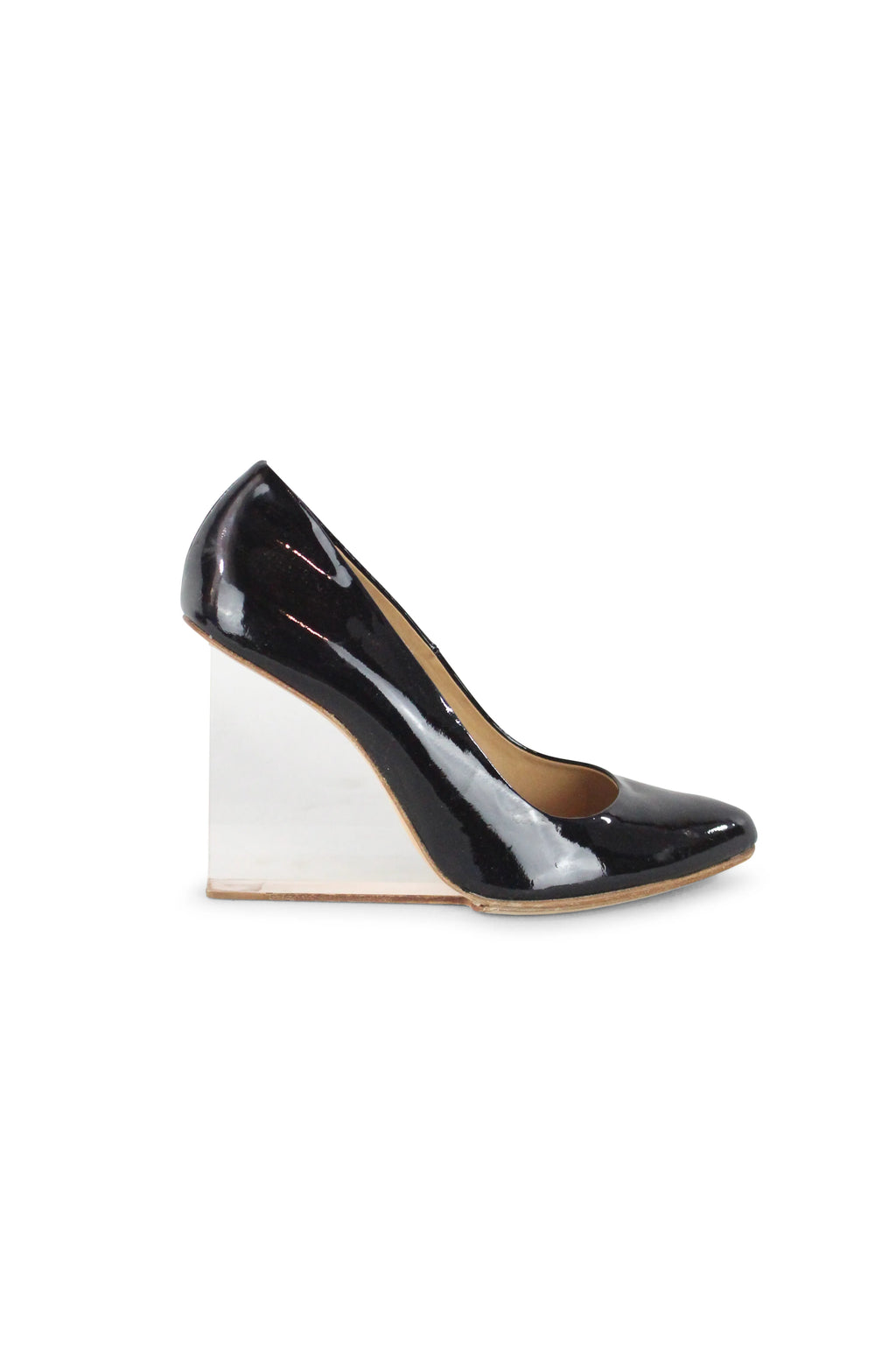 Patent pump with transparent wedge