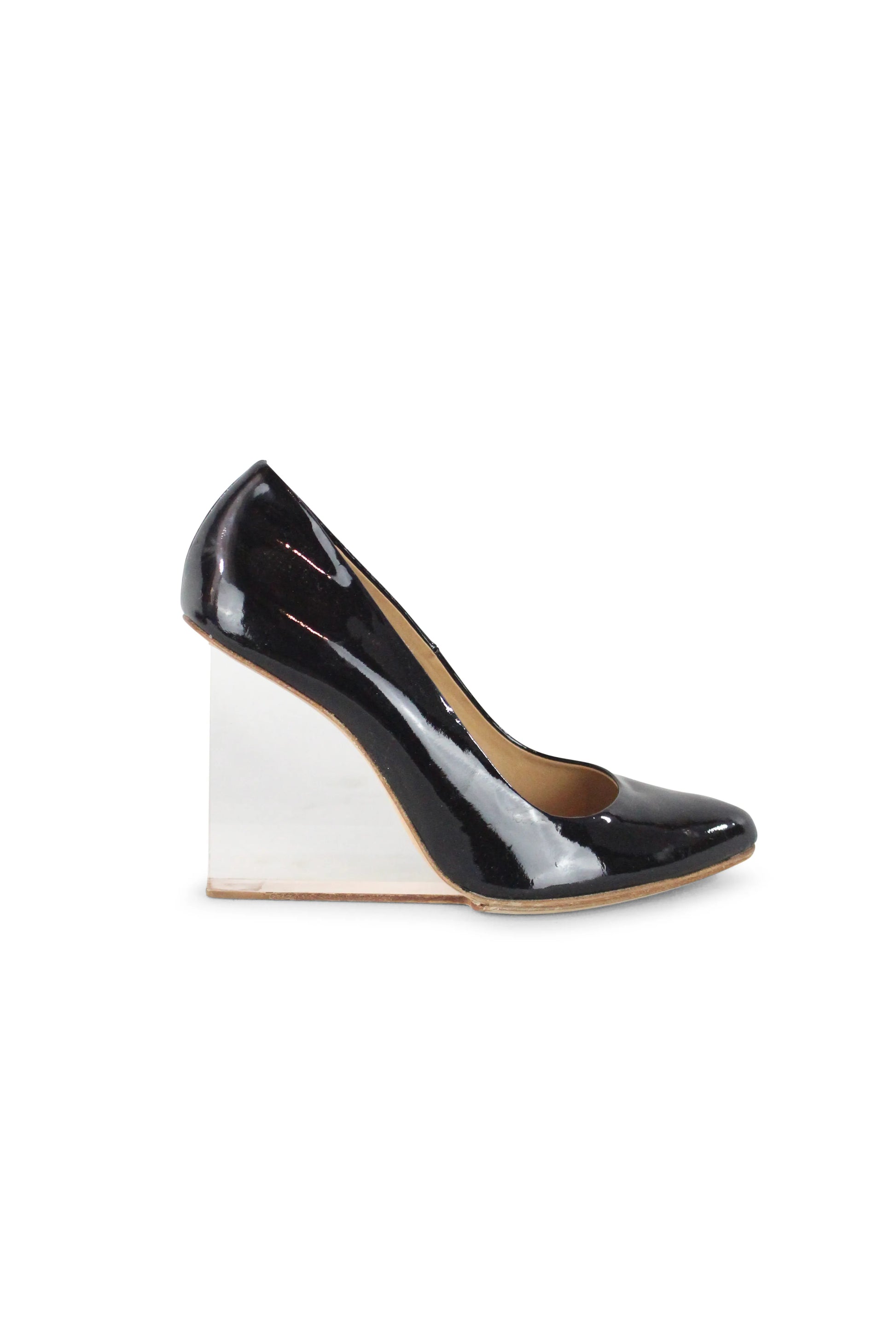 Patent pump with transparent wedge