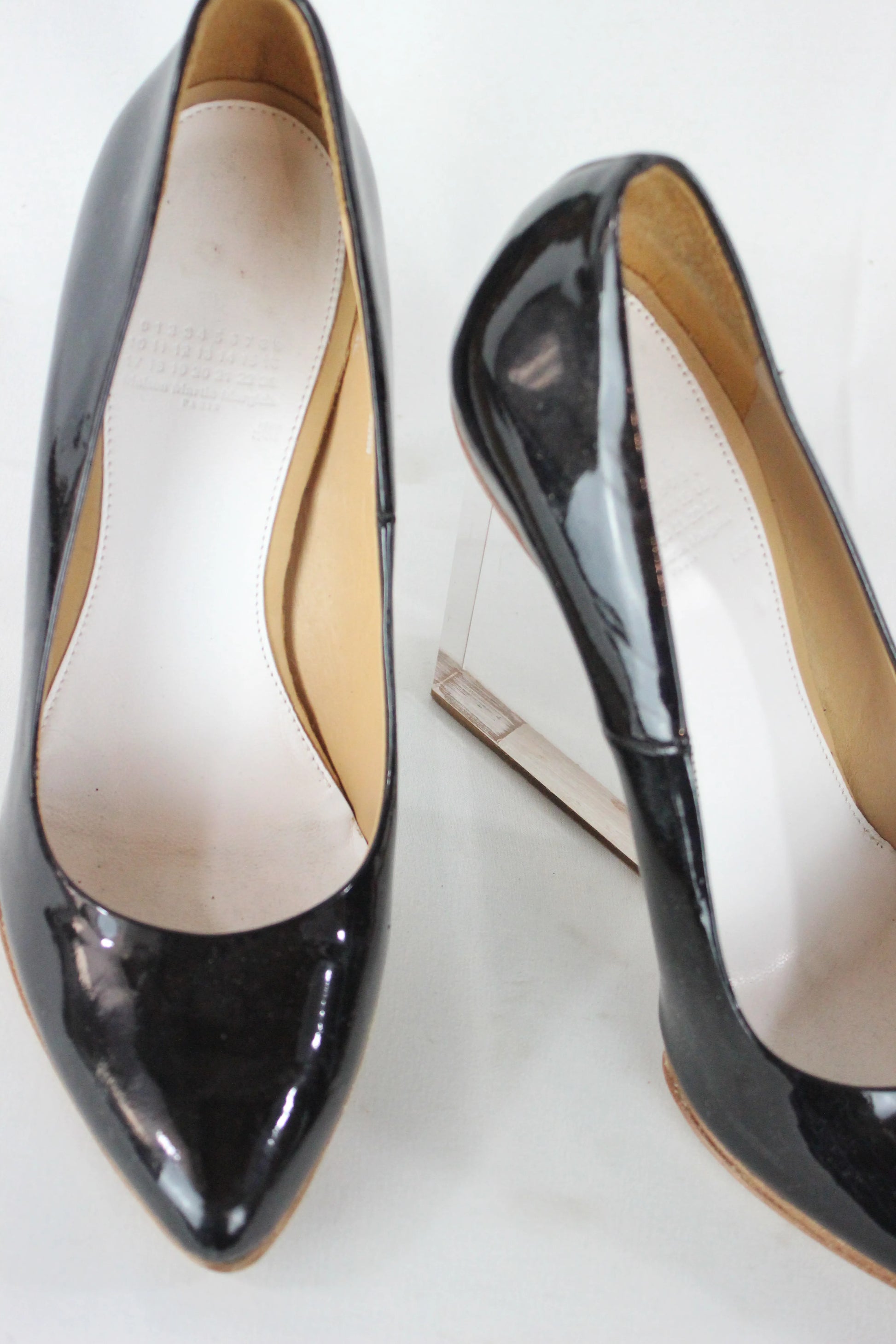 Patent pump with transparent wedge