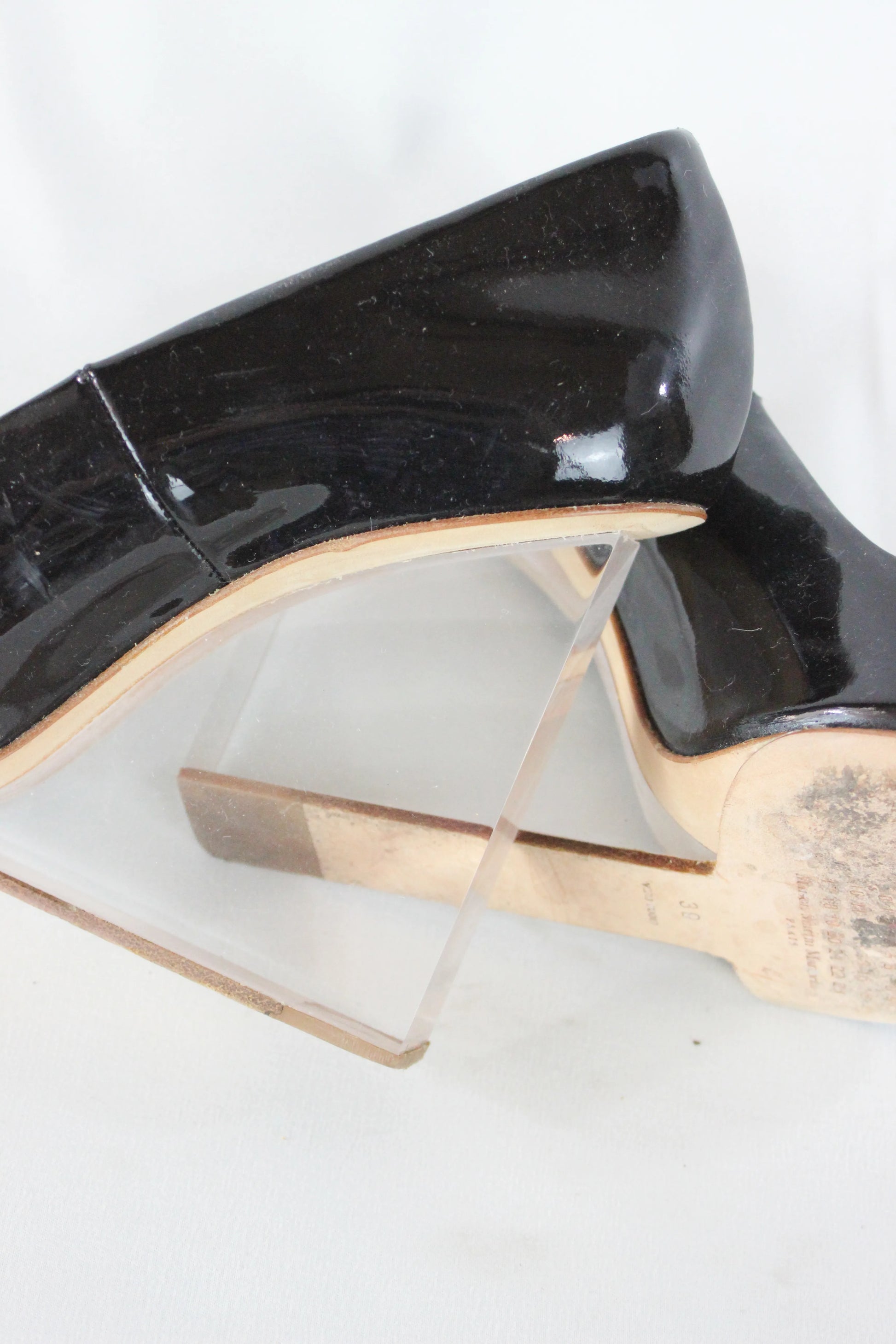 Patent pump with transparent wedge