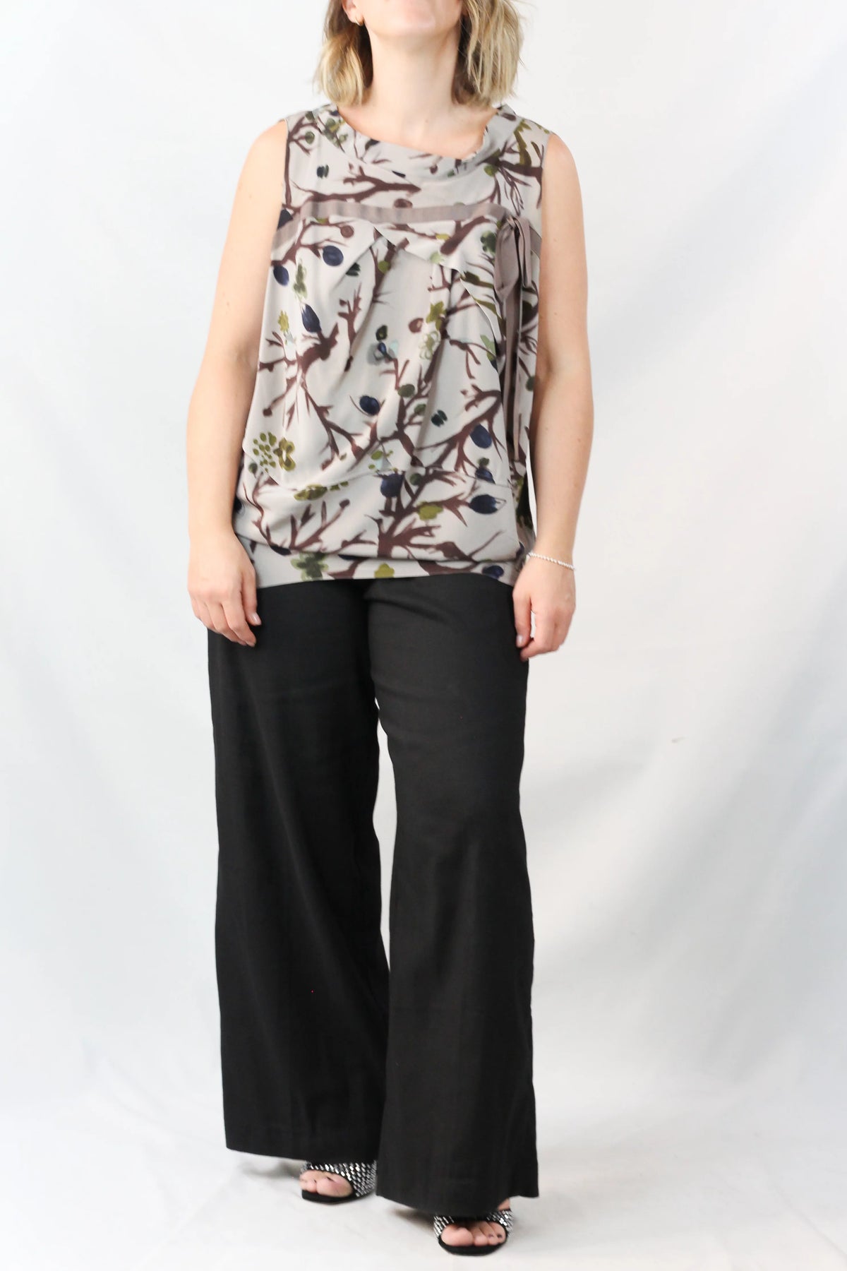 Botanical Print Sleeveless Blouse