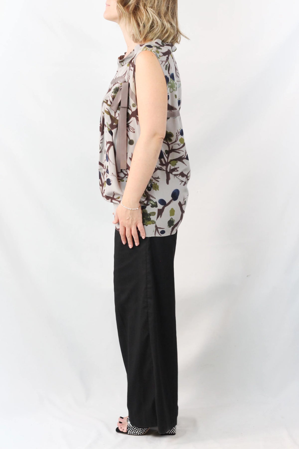 Botanical Print Sleeveless Blouse