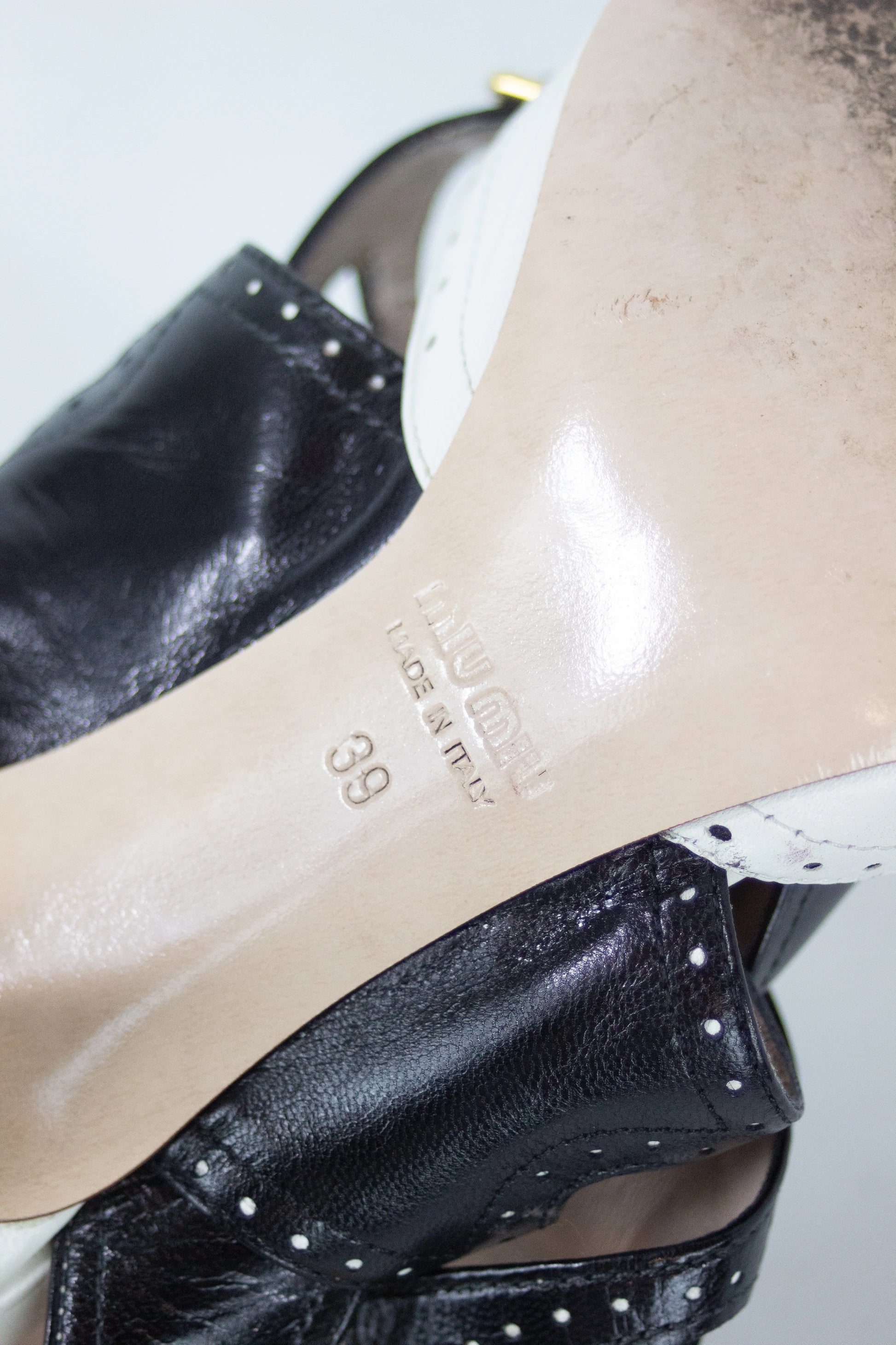 Black and white decorated sandal SS2011 - MALISTO