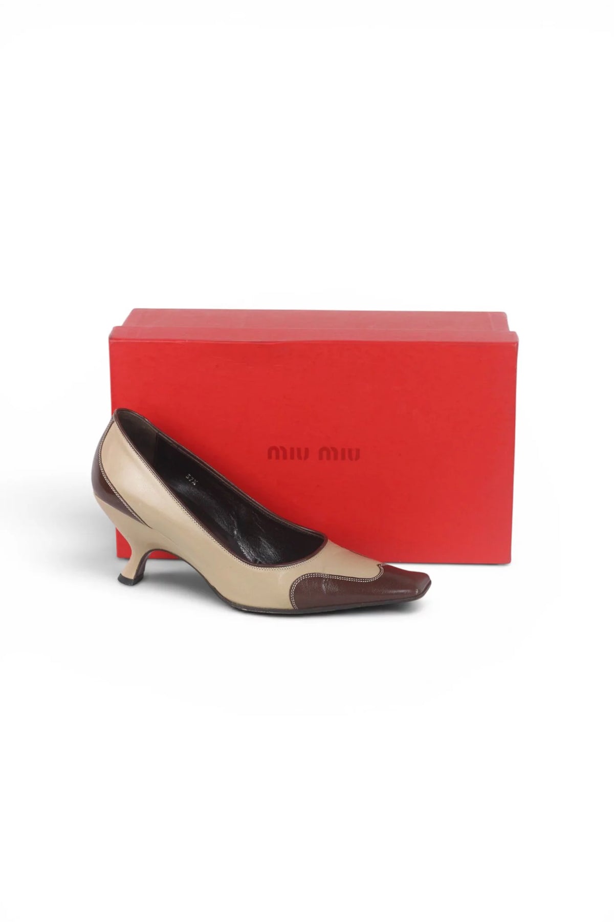 Two-Tone Leather Kitten Heel Pumps