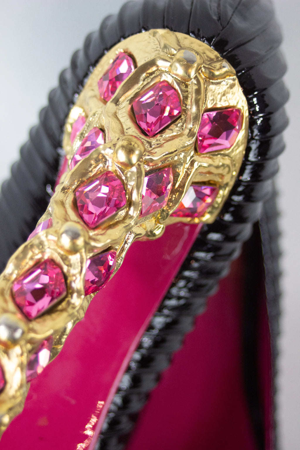 Pleated patent peep toe