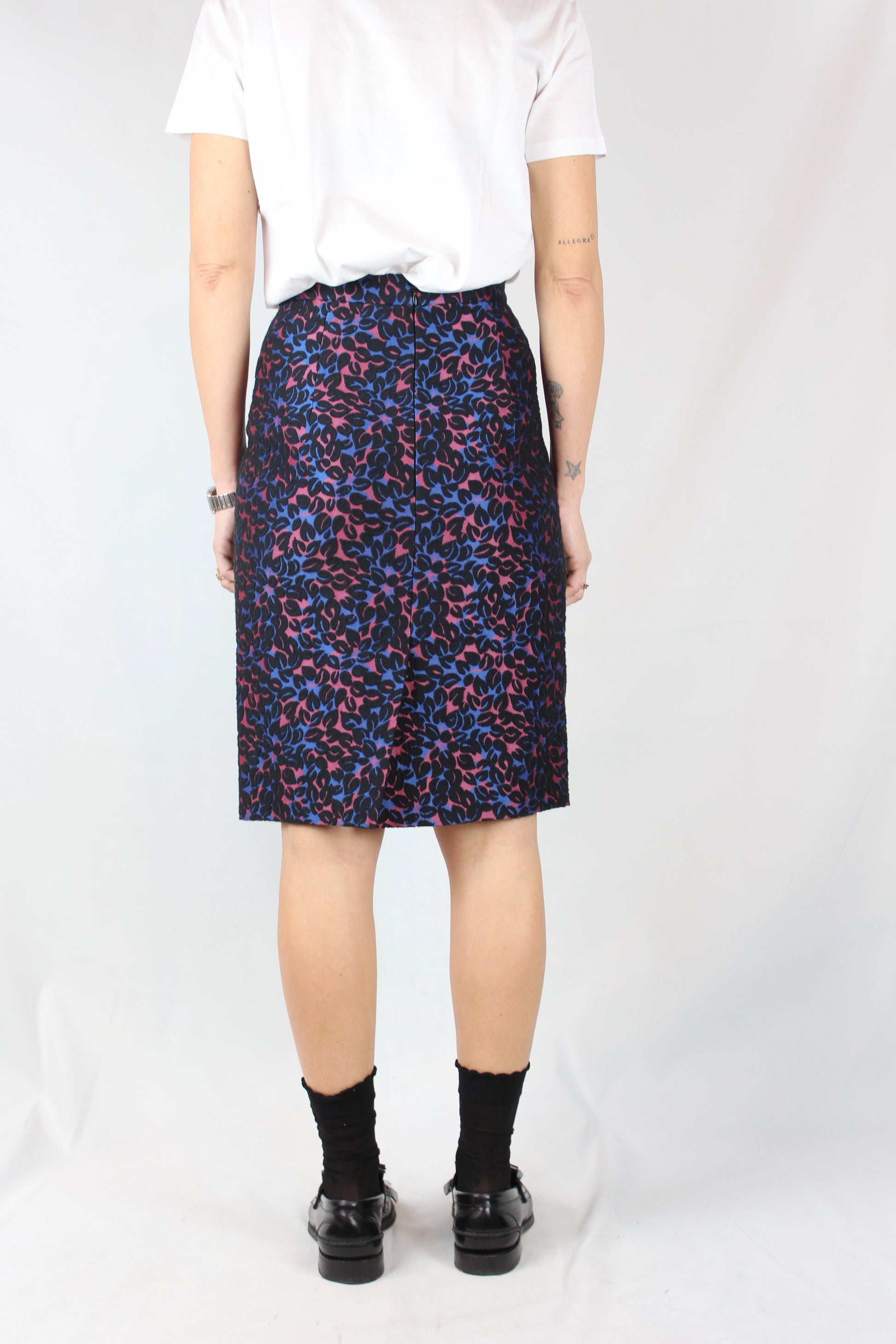 Floral patterned knee-length pencil skirt SS2015