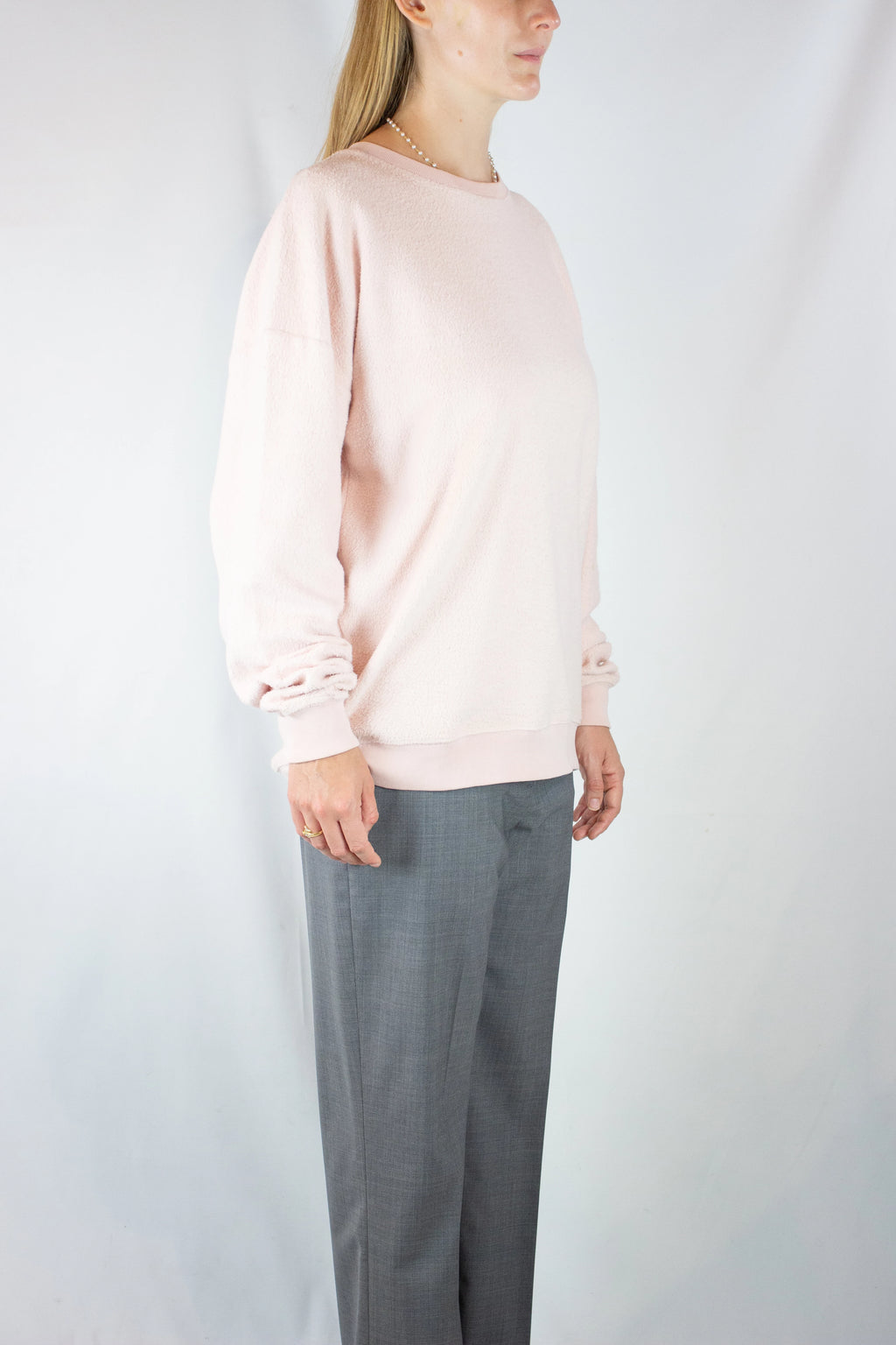 Felpa oversize rosa baby con toppa posteriore "Beauty"