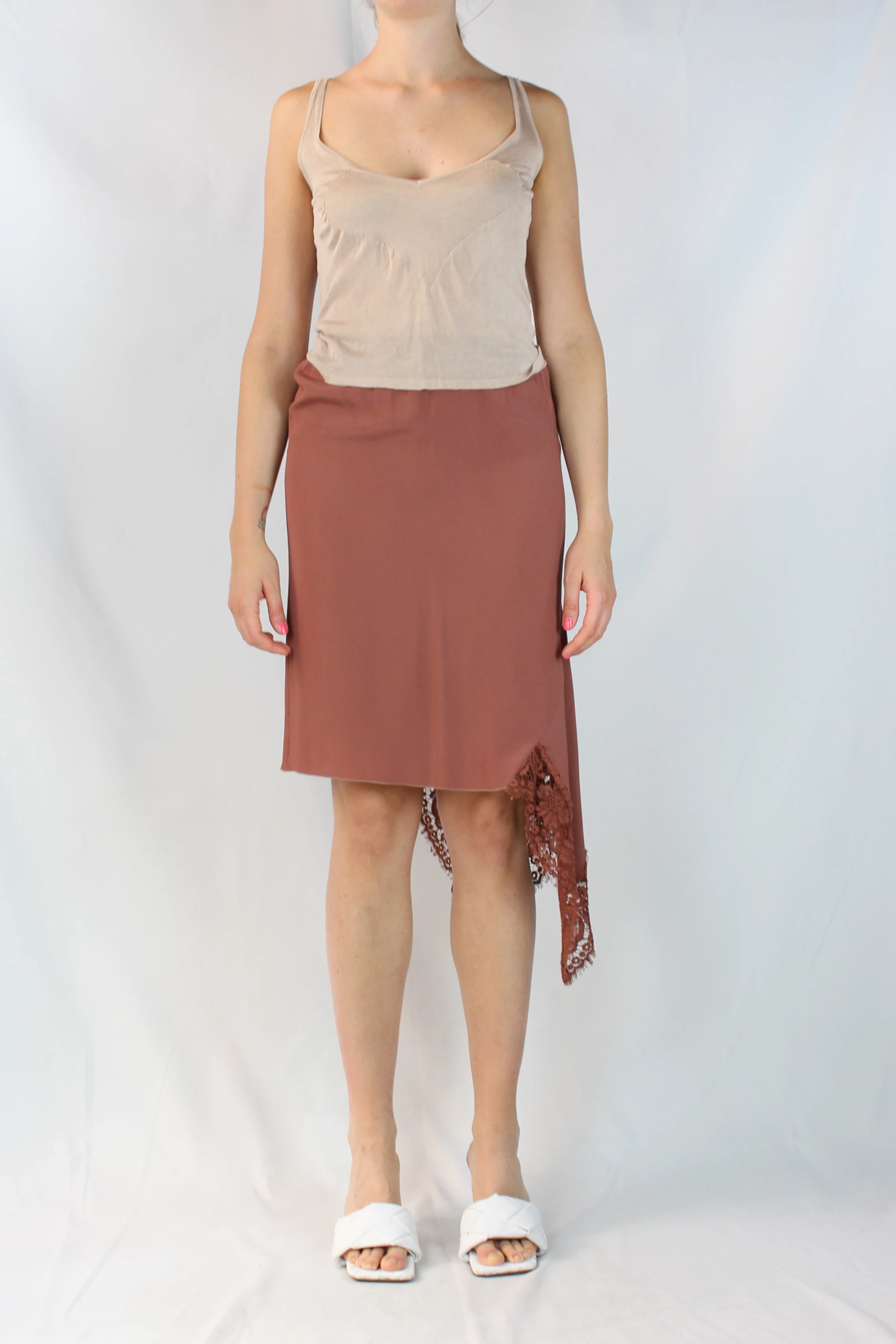 Dusty pink asymmetric silk blend skirt with lace trim