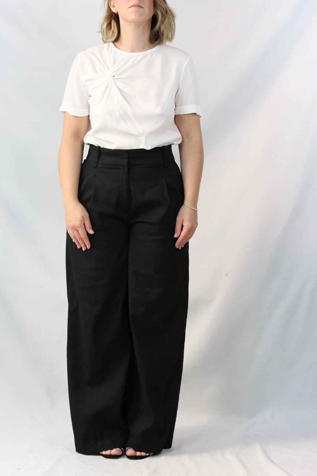 Top in seta con nodo