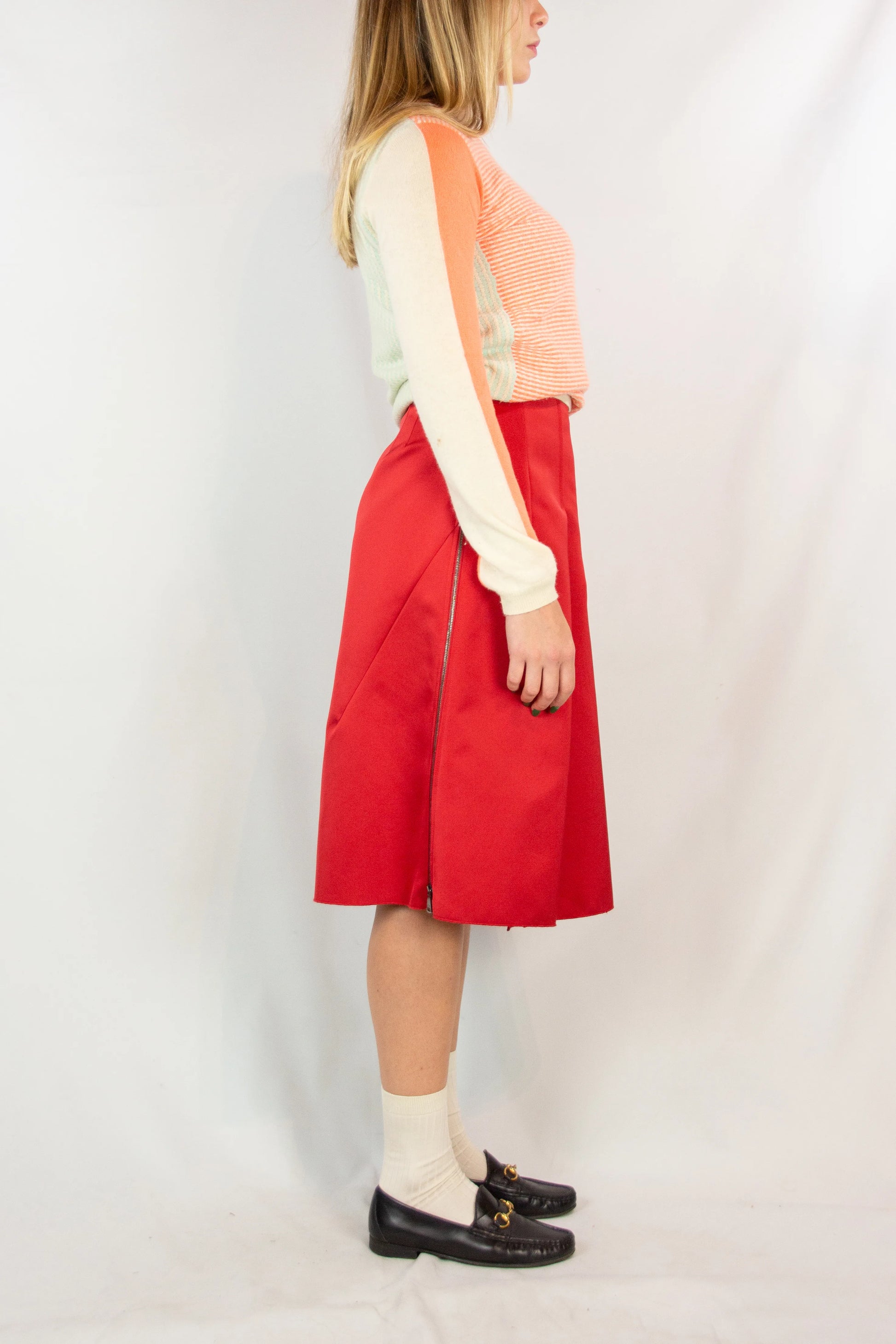 Red satin pleated midi skirt FW2019