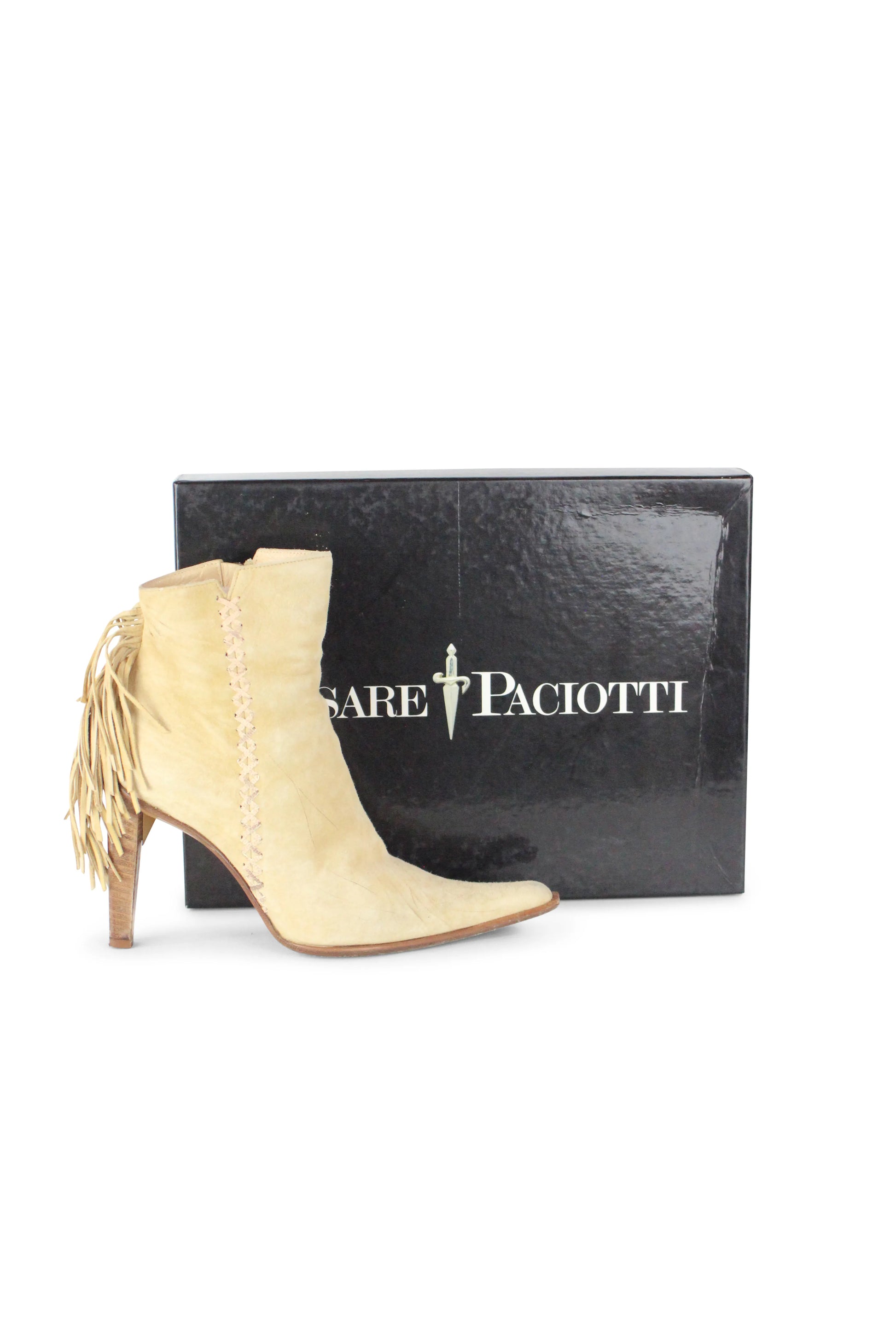Suede ankle boots with fringes