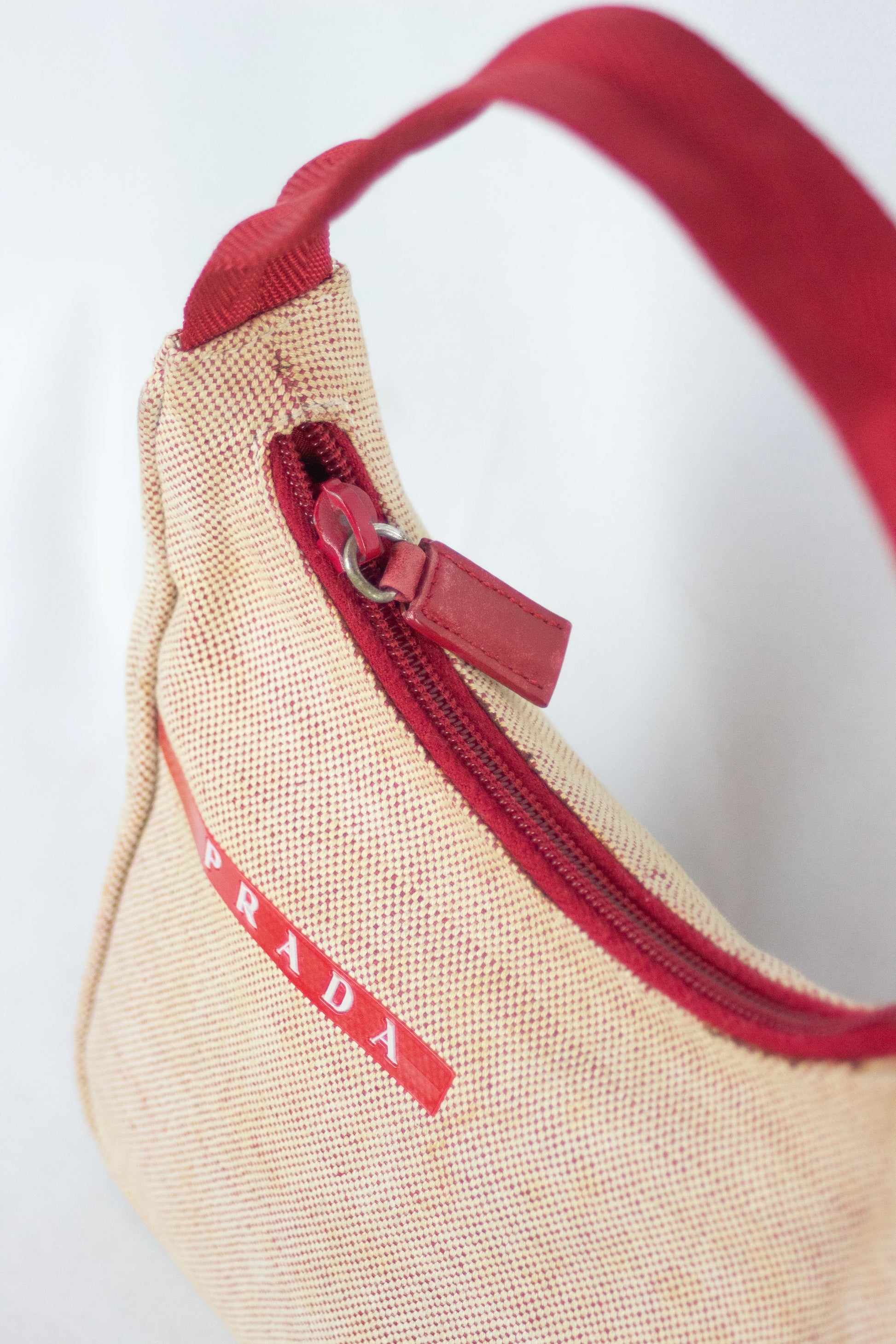 Red shoulder bag SS1999