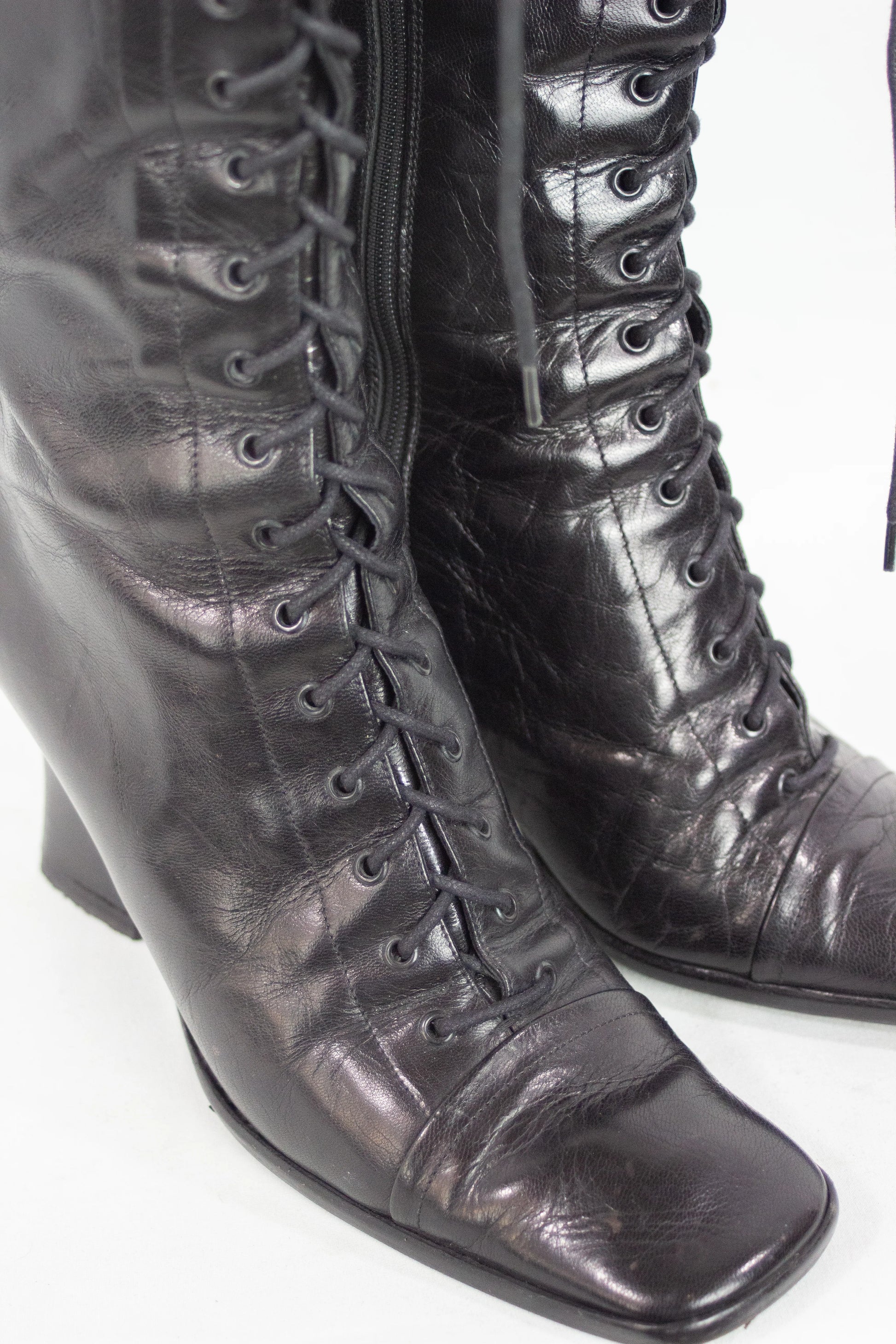 Black leather lace-up boots FW2001