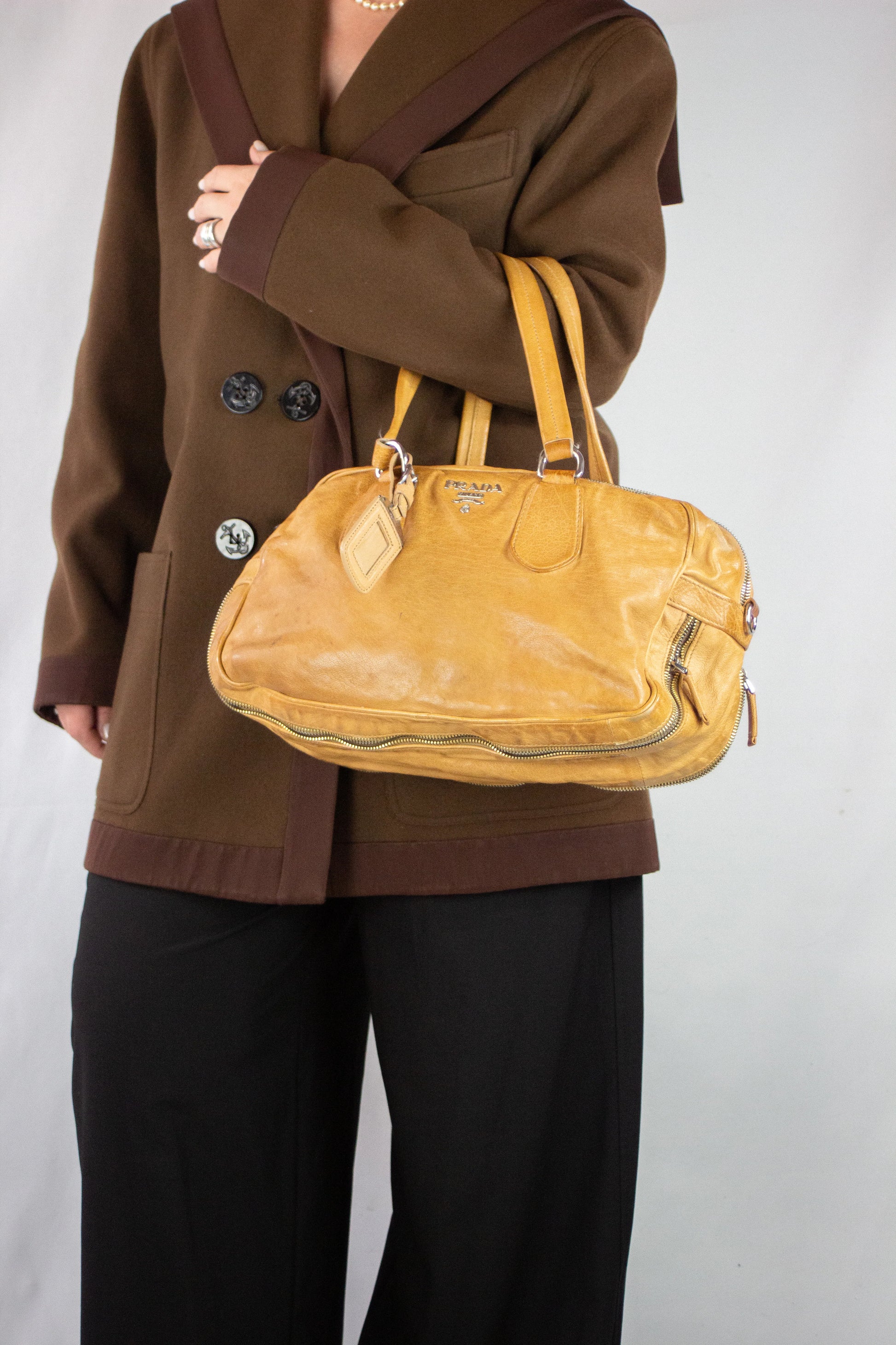 Tan bowling shoulder bag