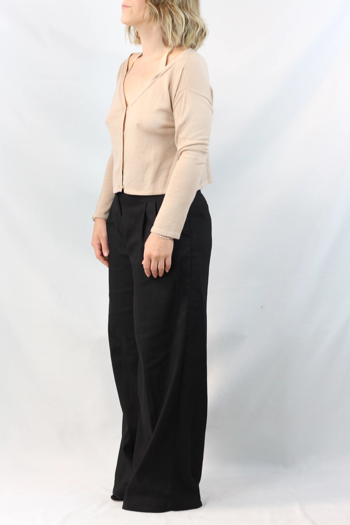 Cashmere Cardigan with Silk Neck Ribbon