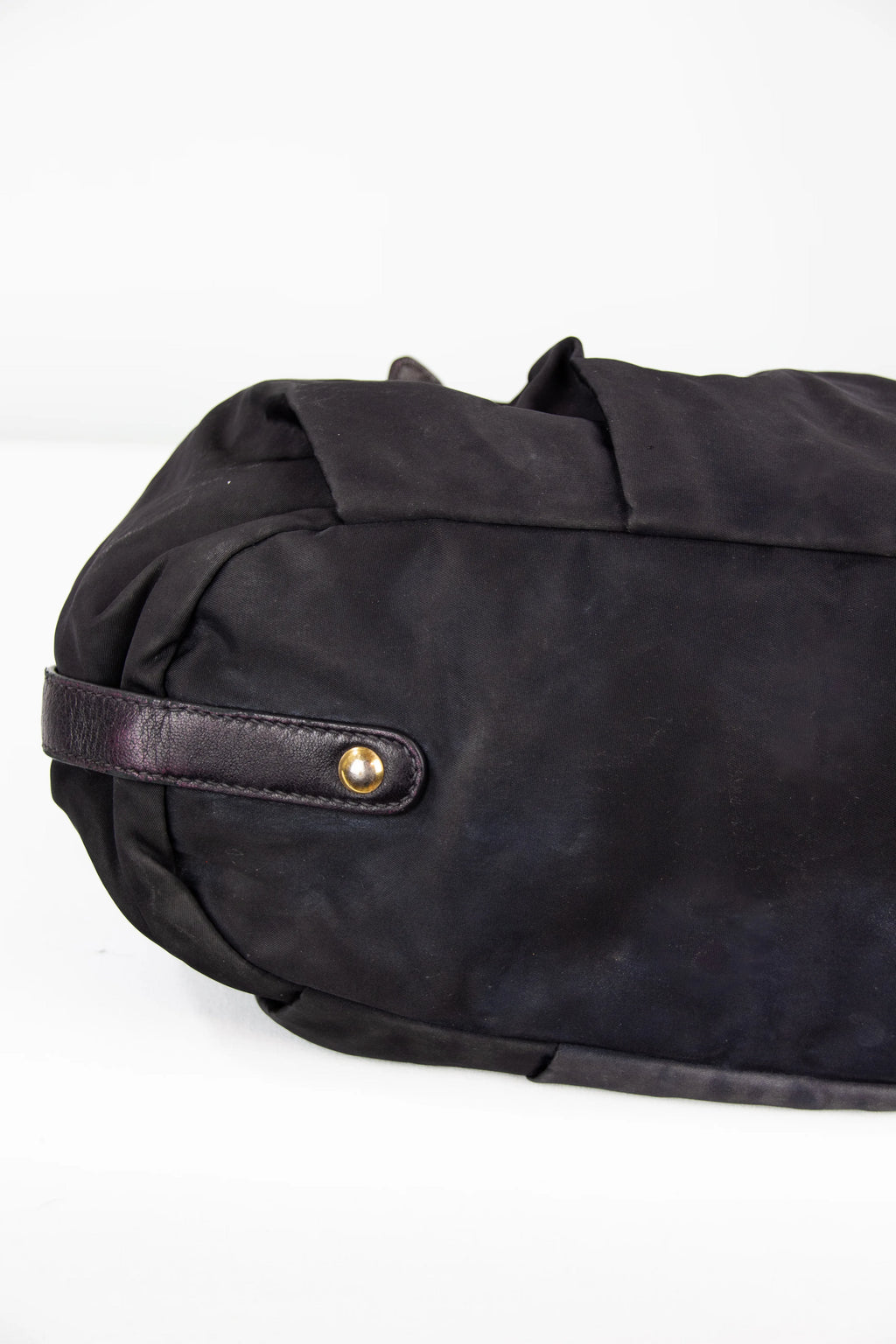 Nylon ruffled bag