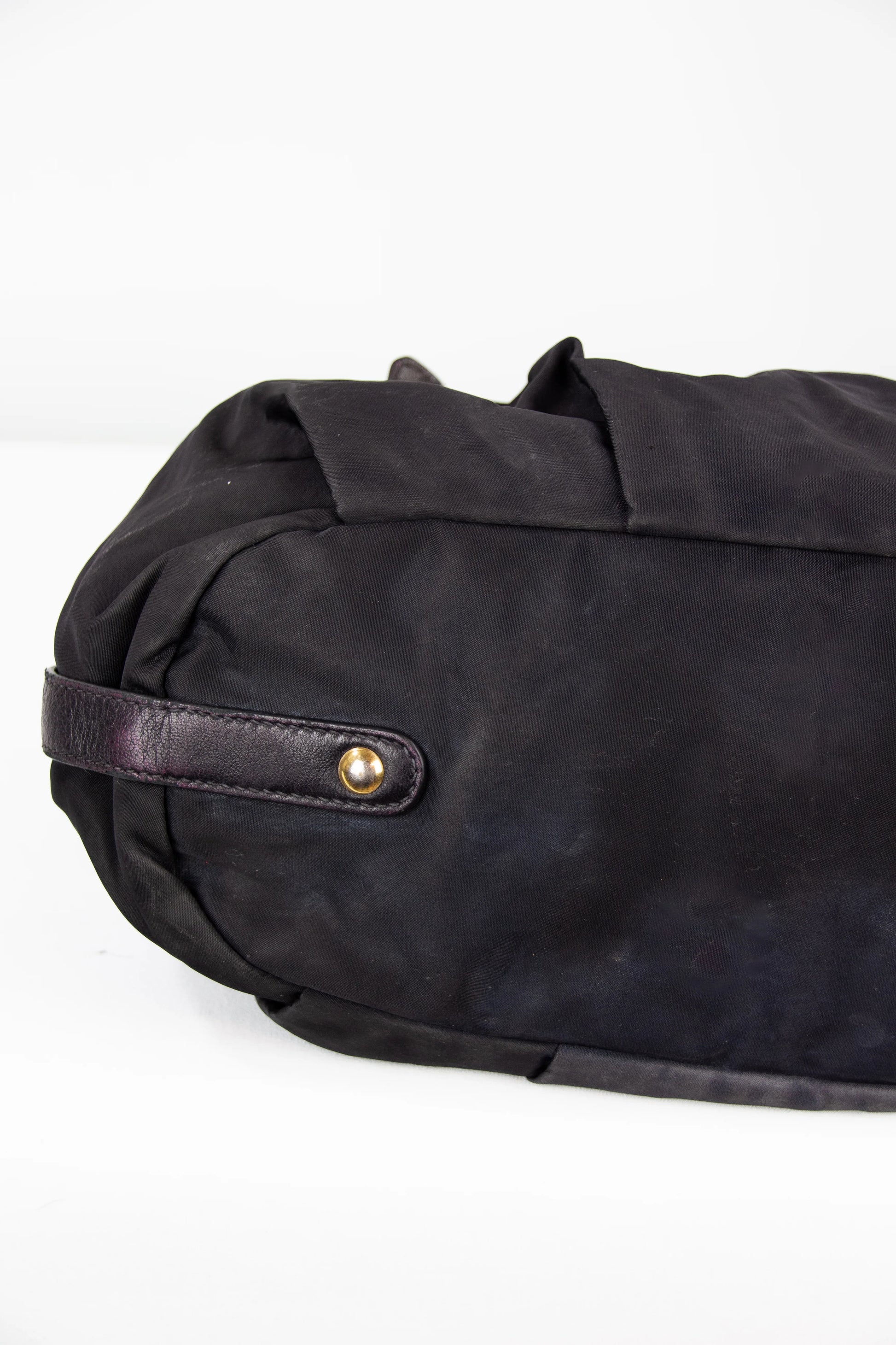 Nylon ruffled bag