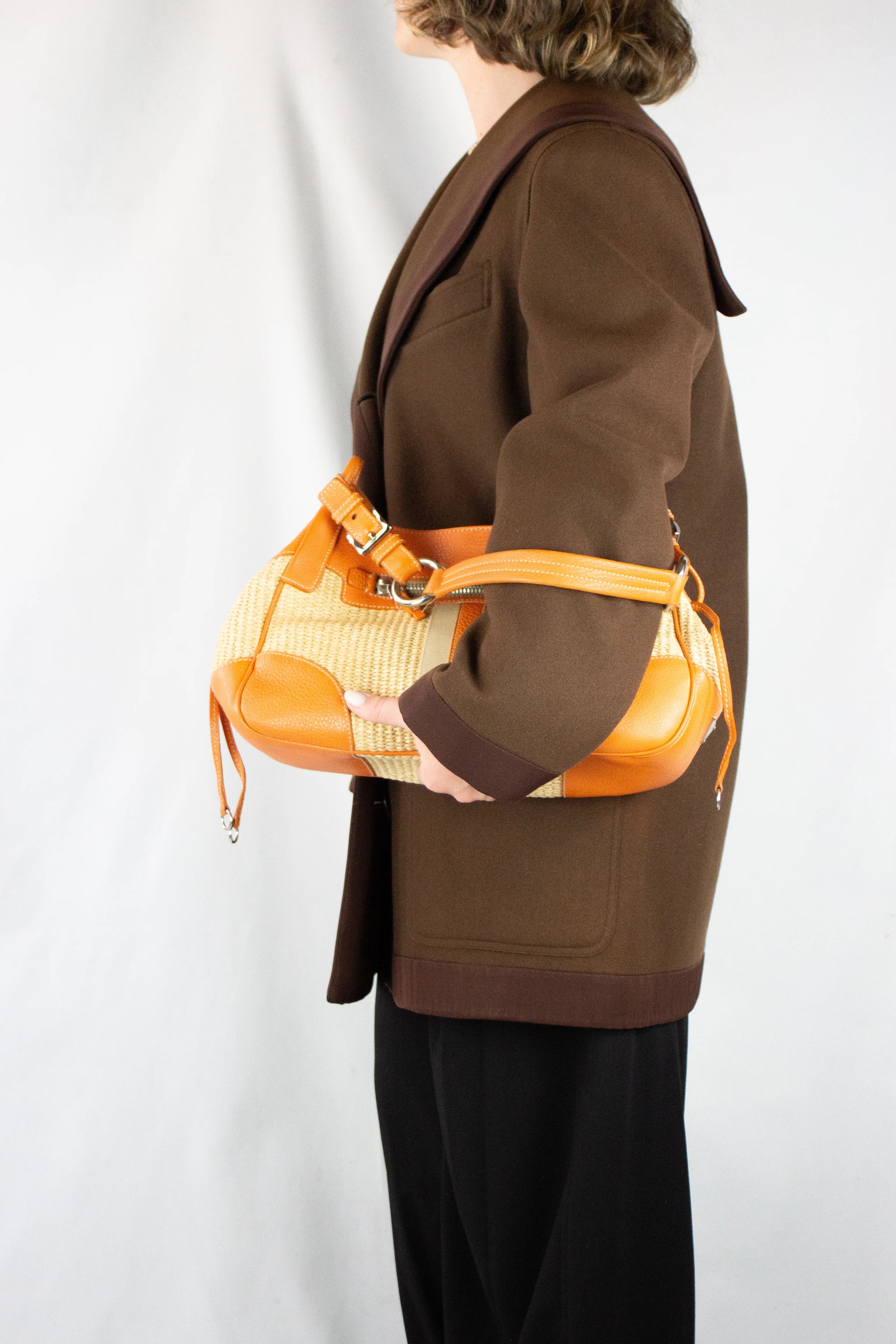 Raffia and leather shoulder bag