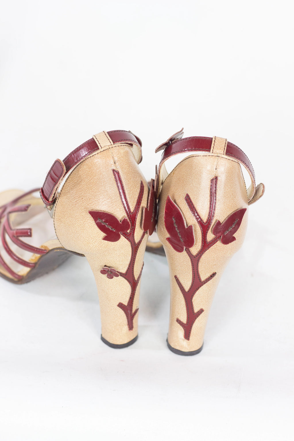 Cream Leather Sandals with Red Vine Decor SS1997