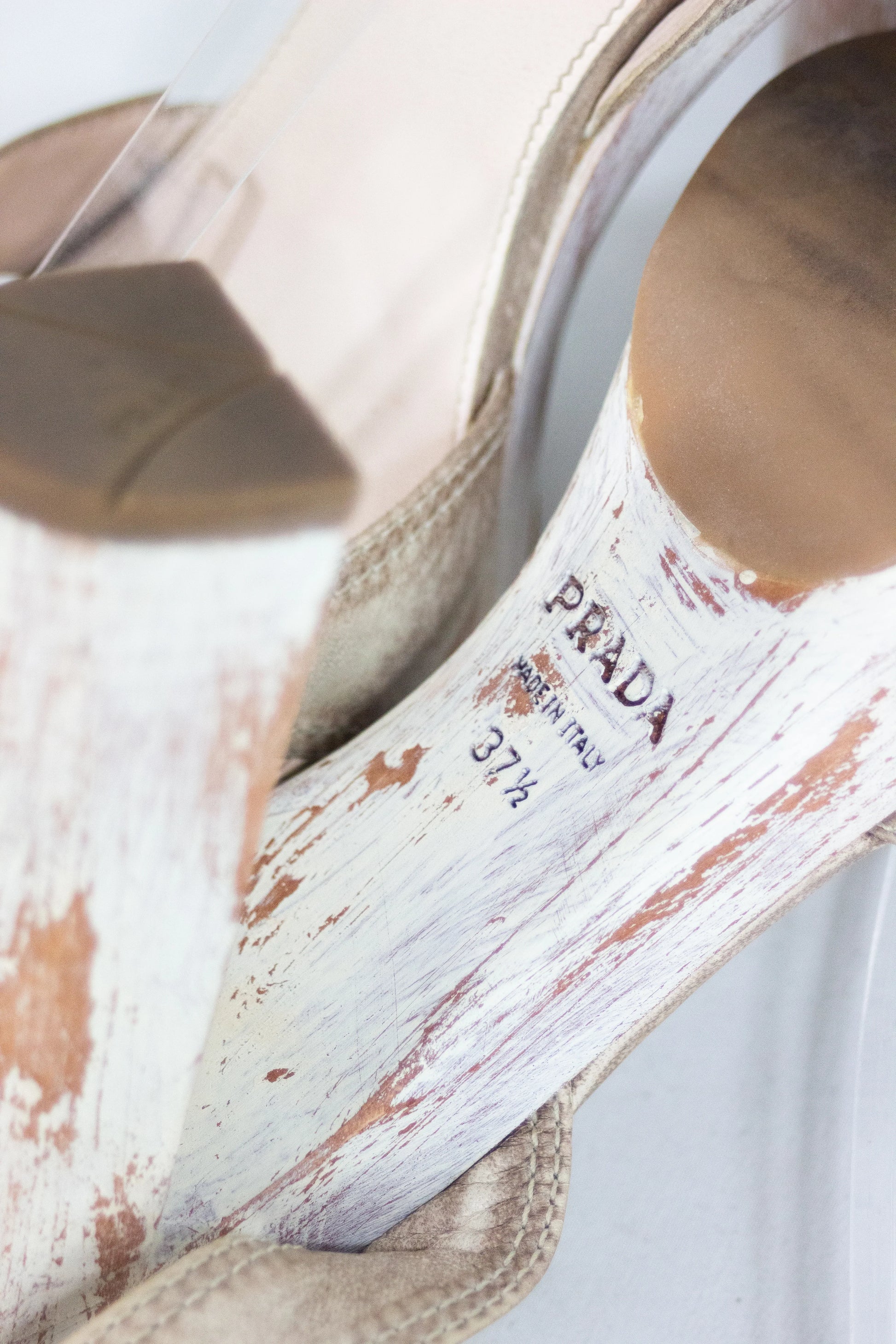 Platform sandals with shabby effect