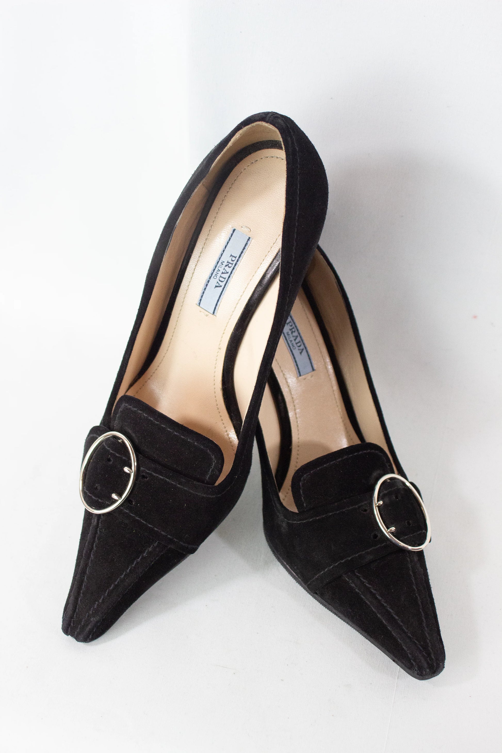 Décolleté vintage in pelle scamosciata con fibbia