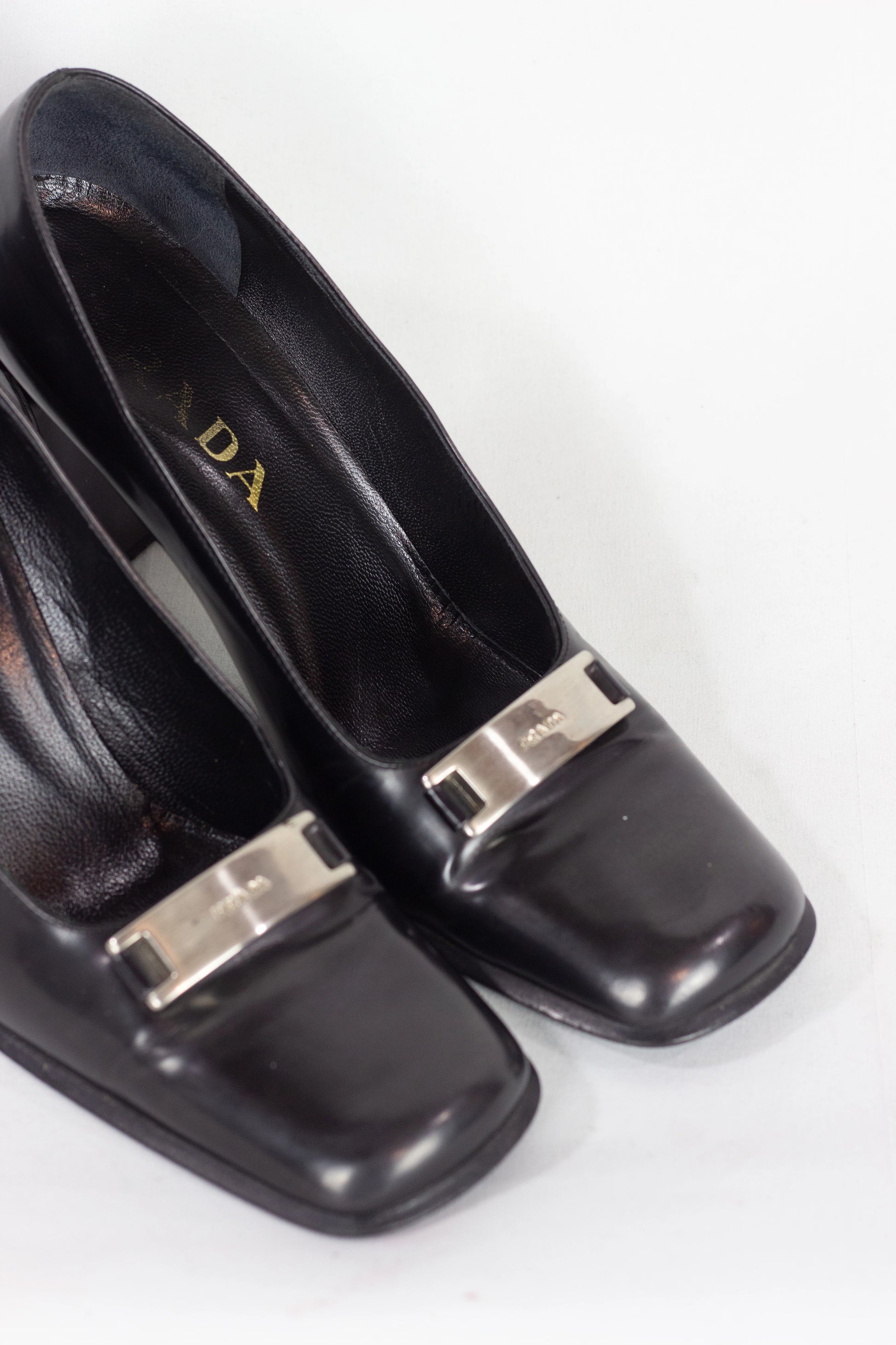 Spazzolato Leather Pumps with Square Toe