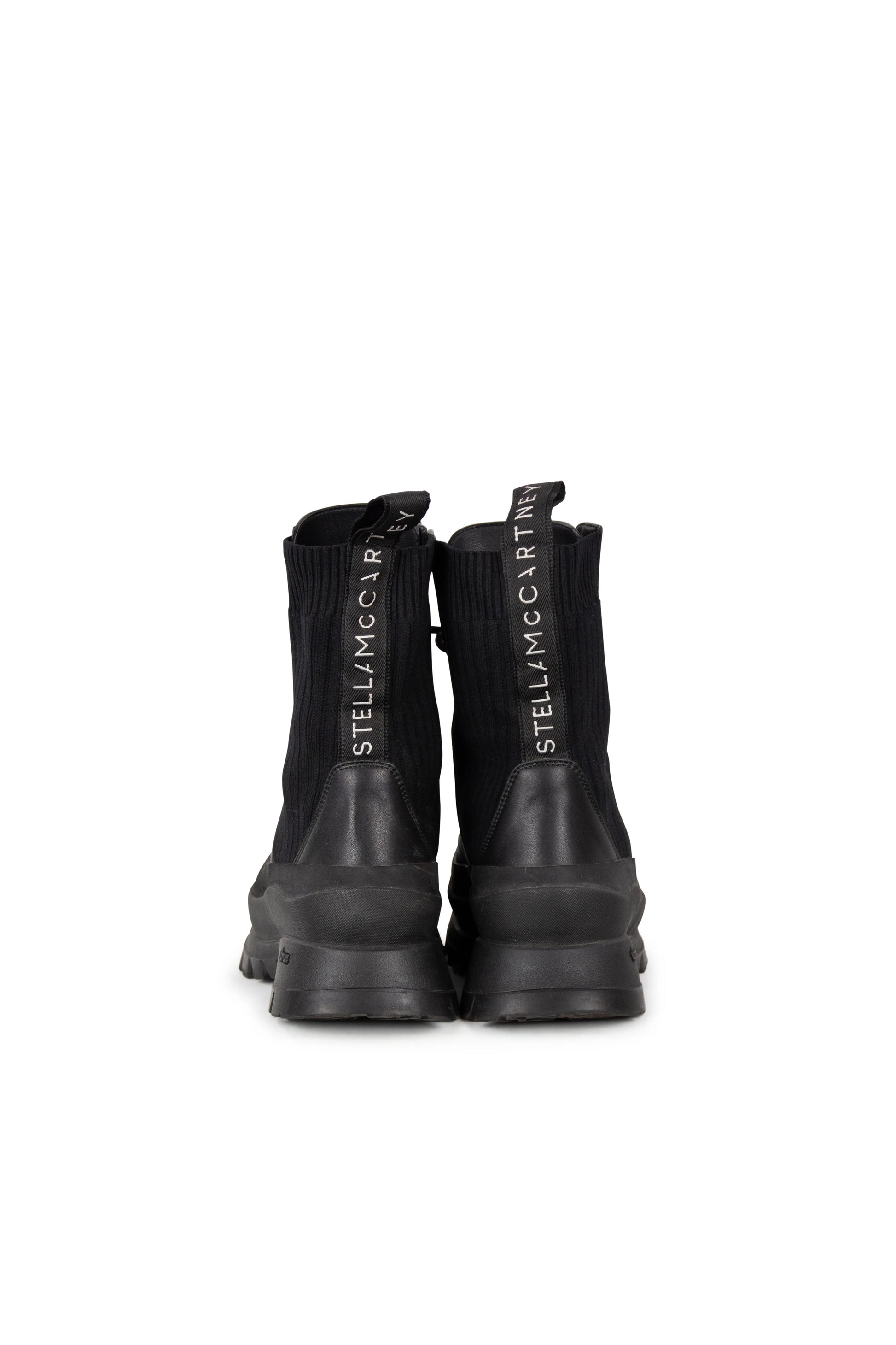 Black trace combat boots