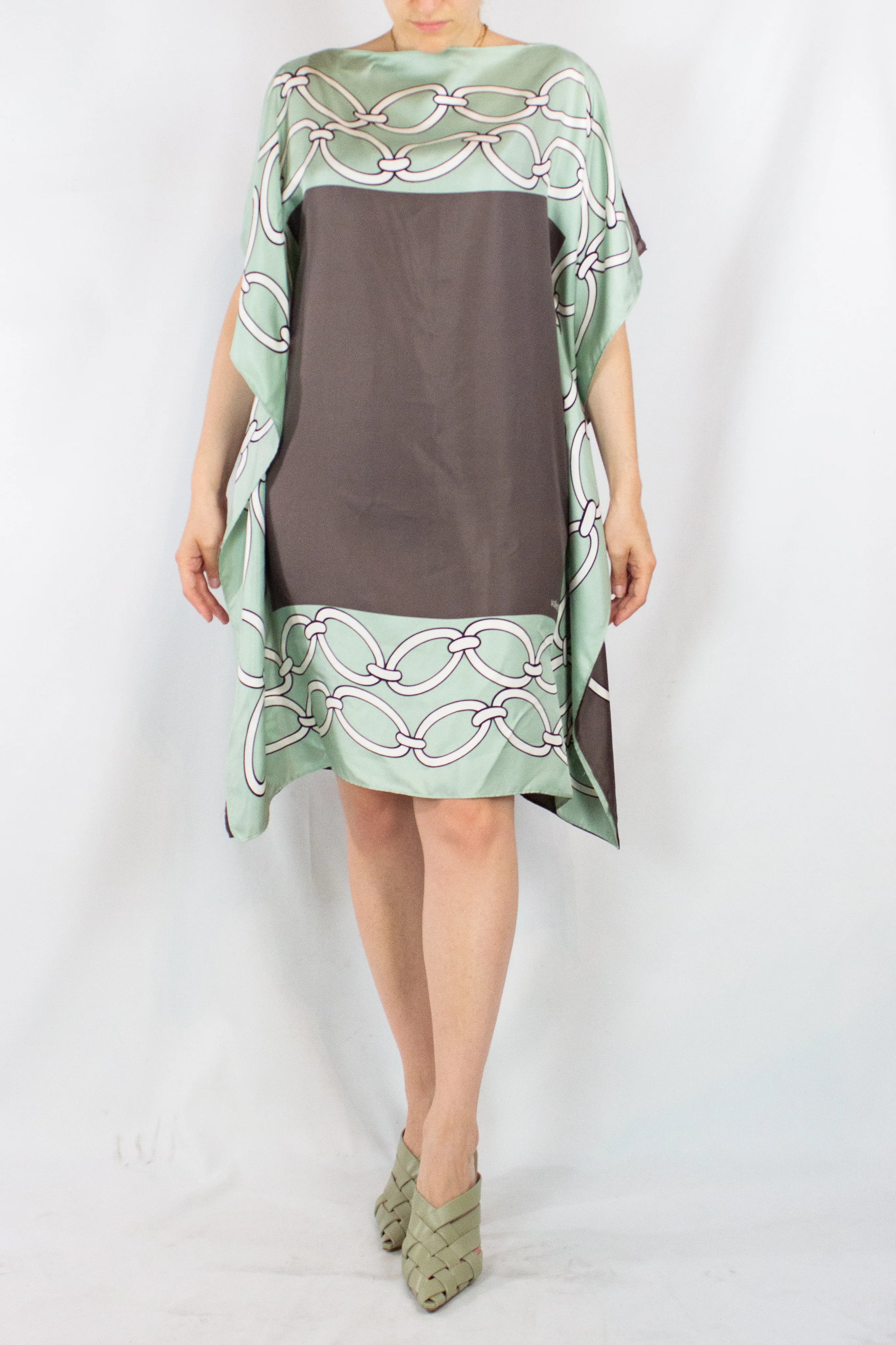 Chain 1967 scarf dress Resort2023