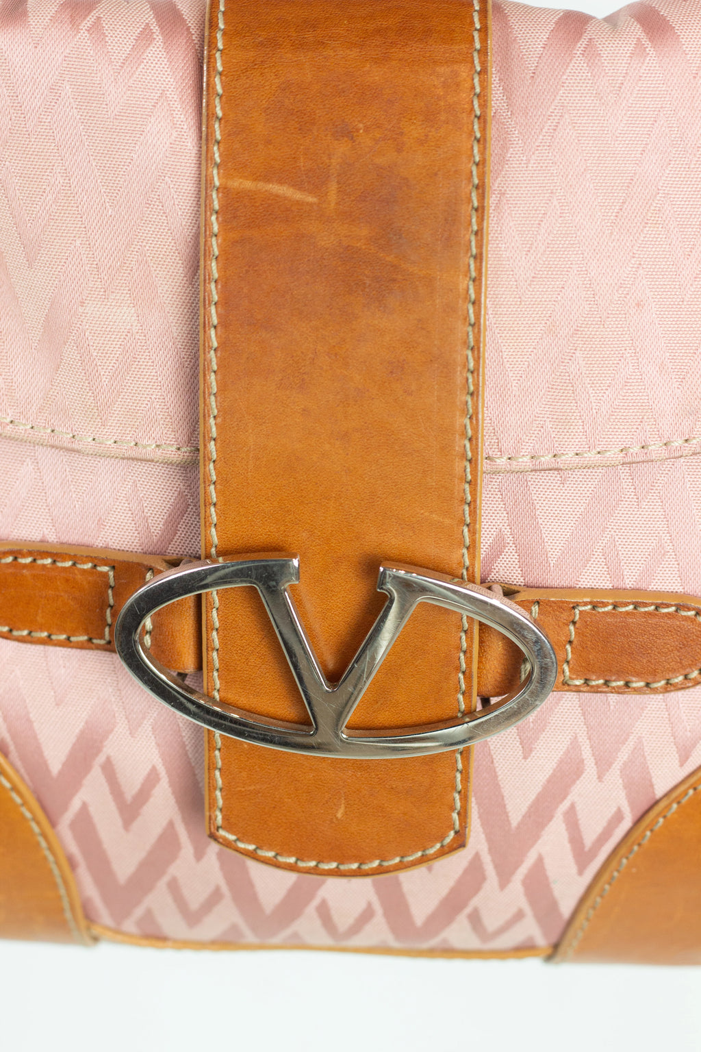Pink Canvas Shoulder Bag with “Tout le V” Print