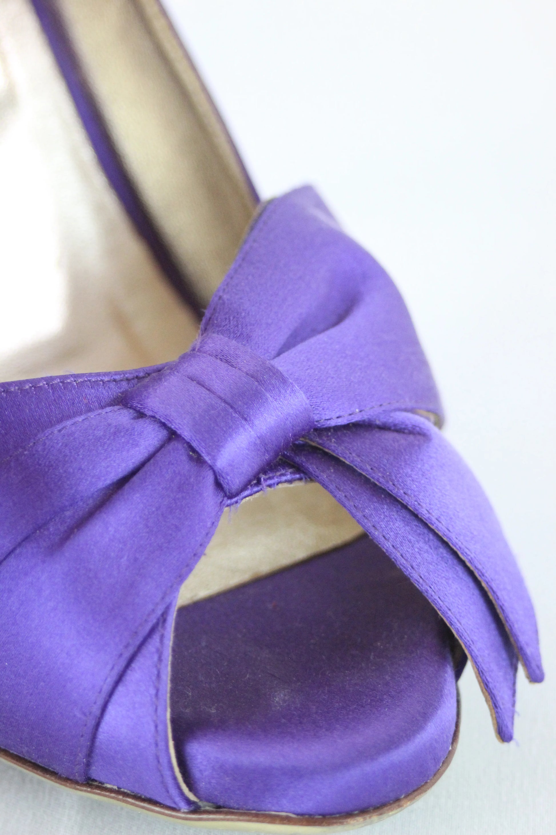 Vintage purple open toe pumps