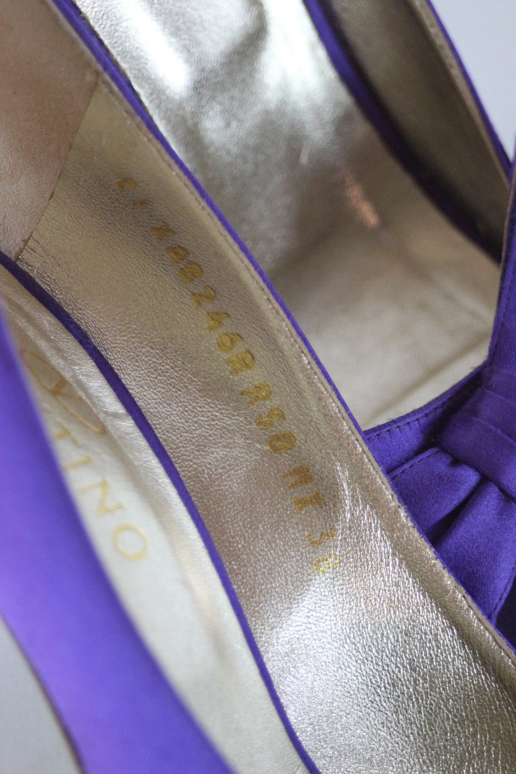 Vintage purple open toe pumps