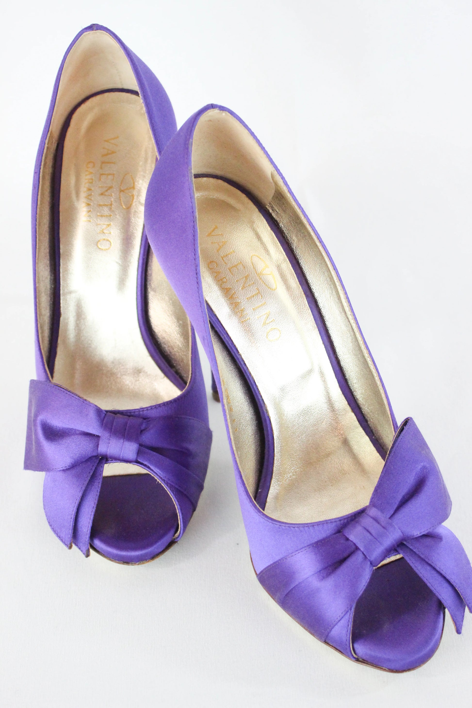 Vintage purple open toe pumps