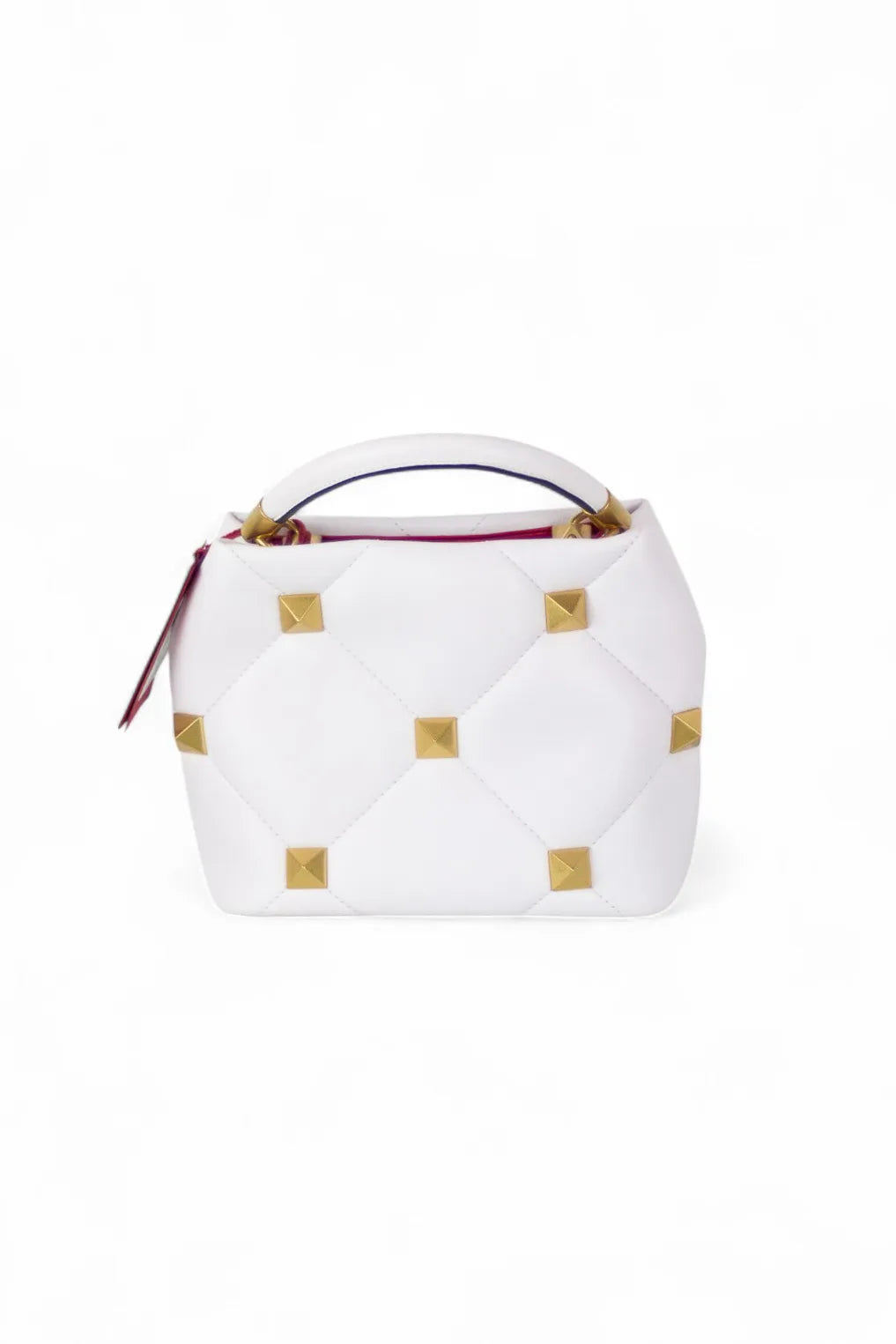 Le Handle Roman stud with heart