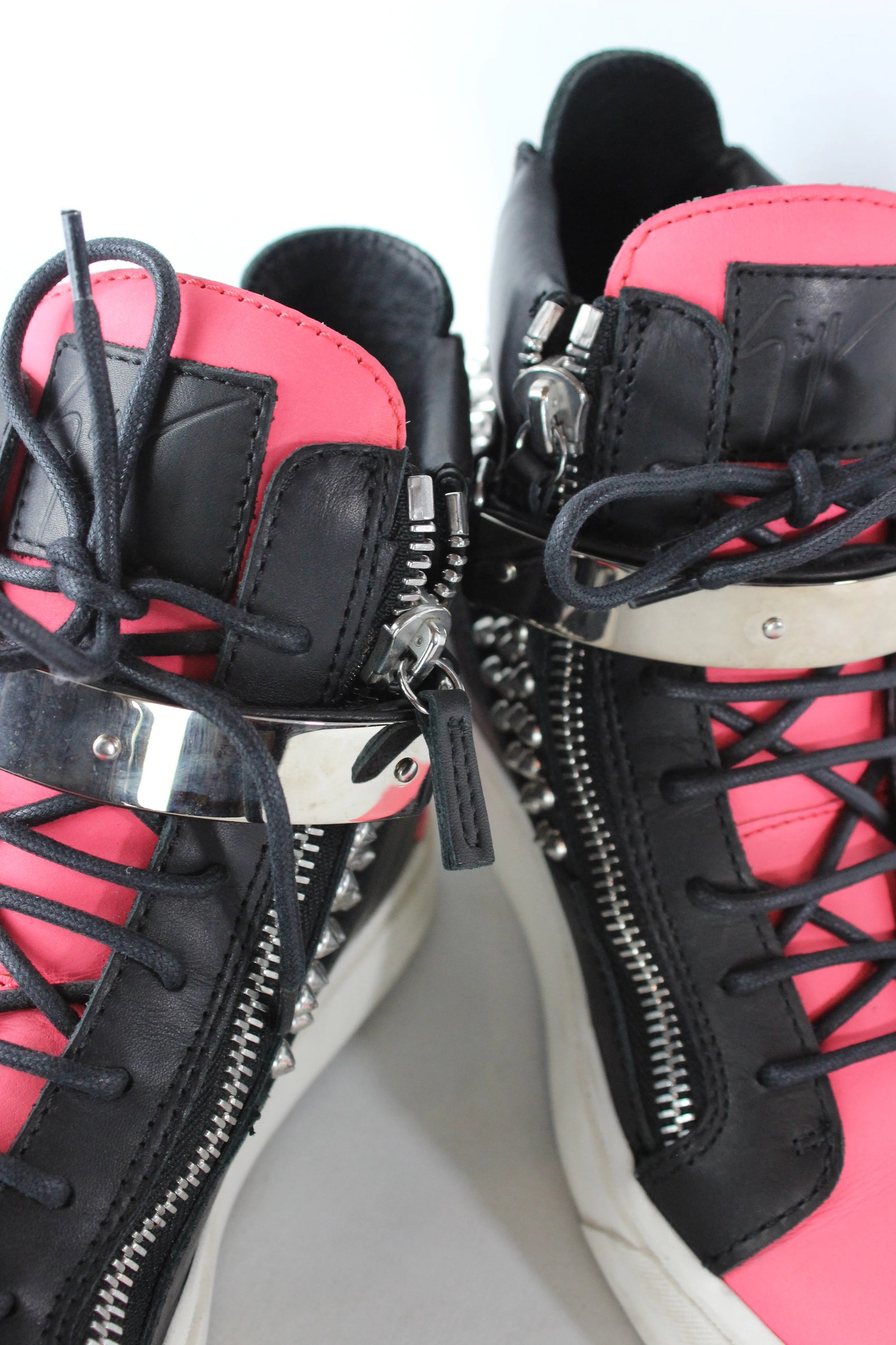 Coby Fuchsia and Black Leather Sneakers